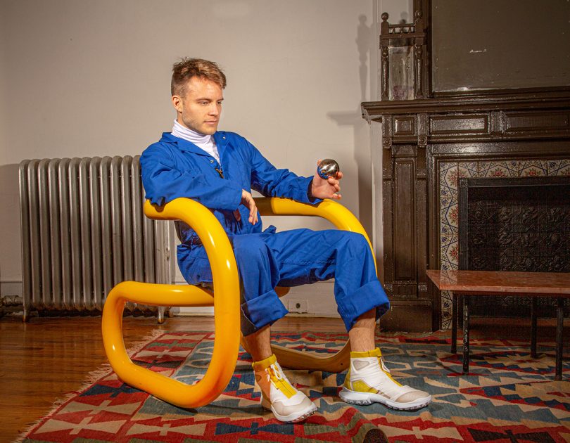 chair，yellow，one，