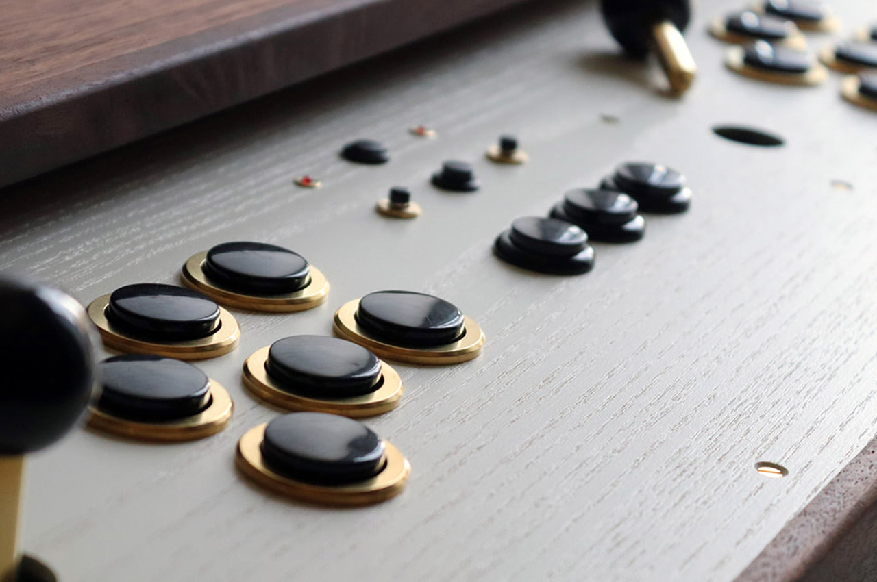 Omni One，virtual reality，recreational machines，