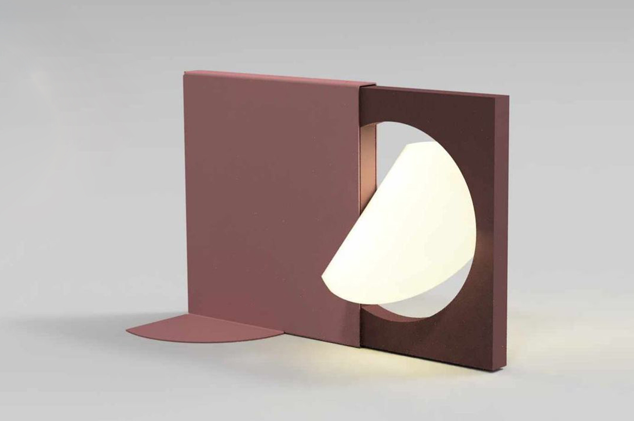 Elena.，lamp，bookshelf，