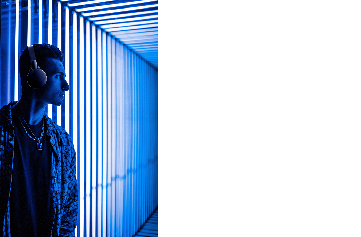 Burberry，headset，fashion，famous brand，Electronics，