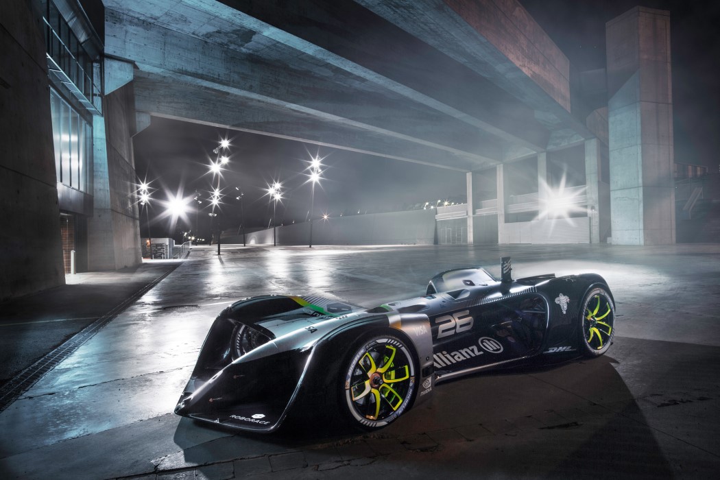 Simon Daniel，racing，Roborace，