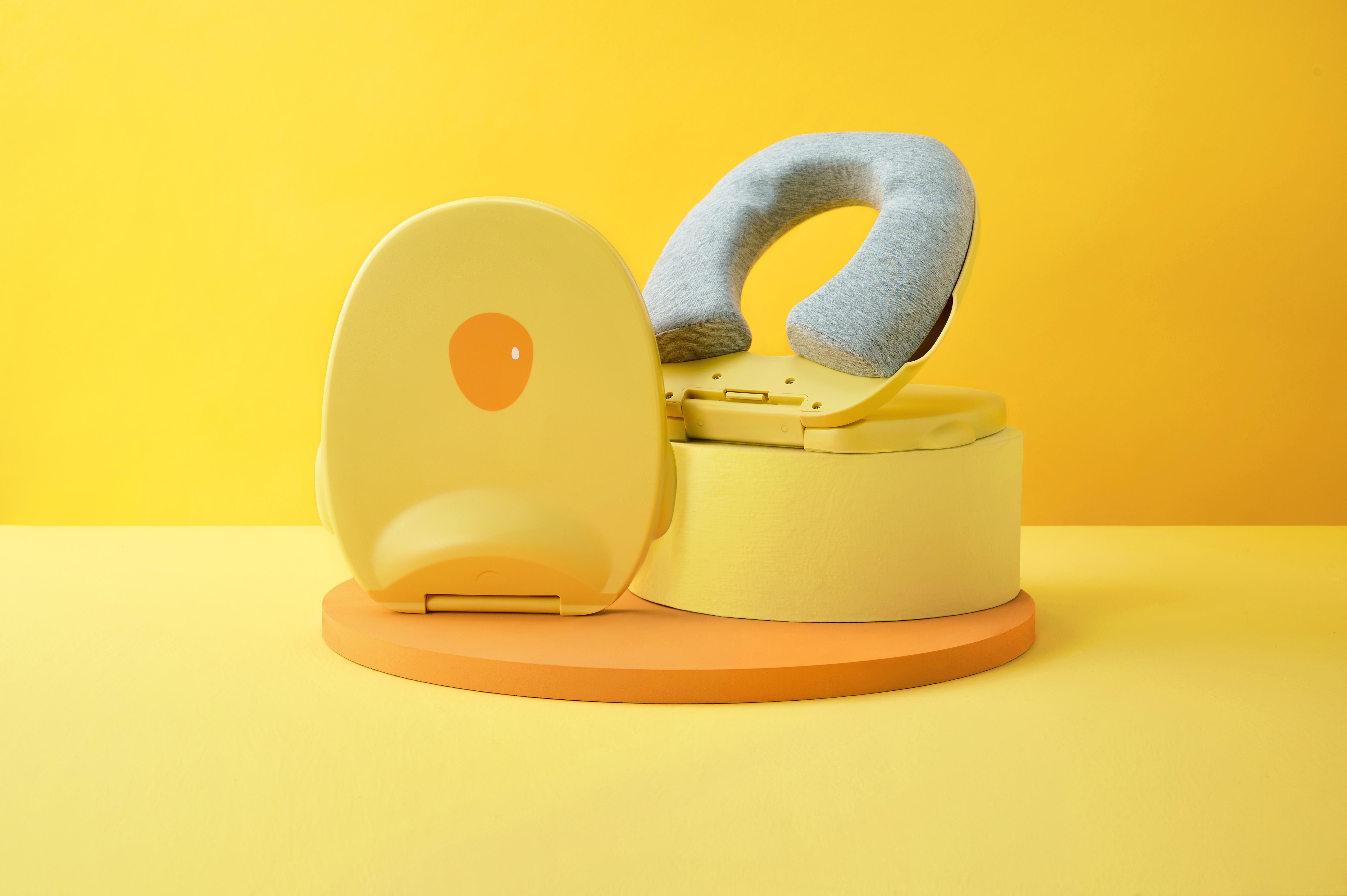 industrial design，Product appearance design，Children's nap pillow，Lunch break artifact，Penguin children's nap pillow，