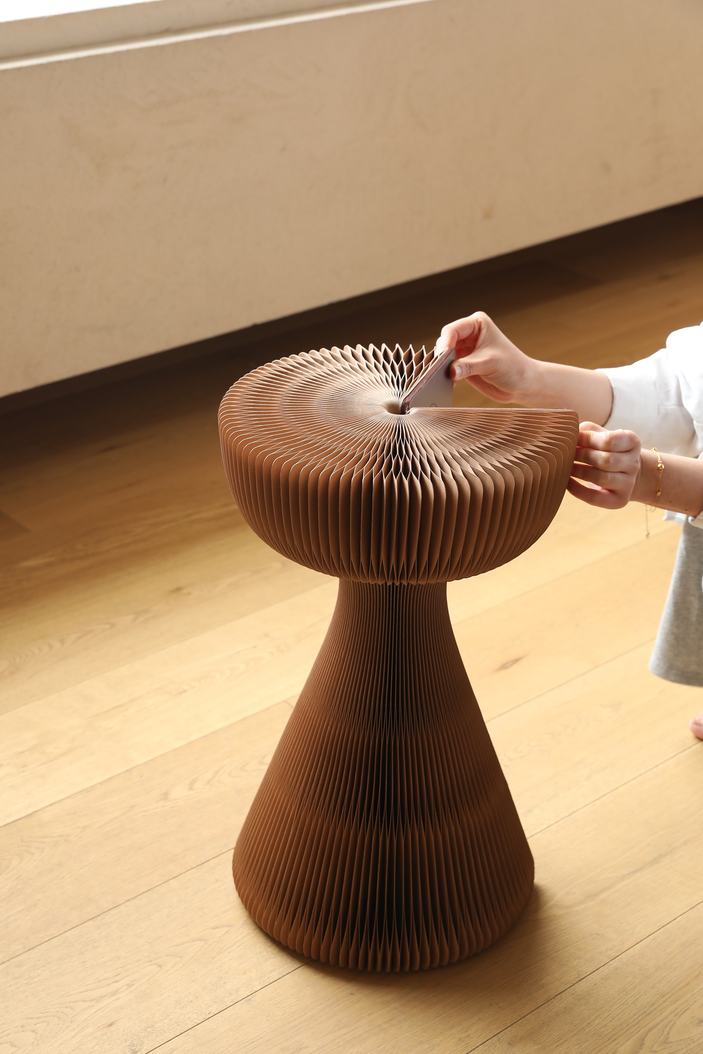 Paper home，Creative furniture，Side table，Table table，solar system，Original design，Small black skirt style，Exquisite life，