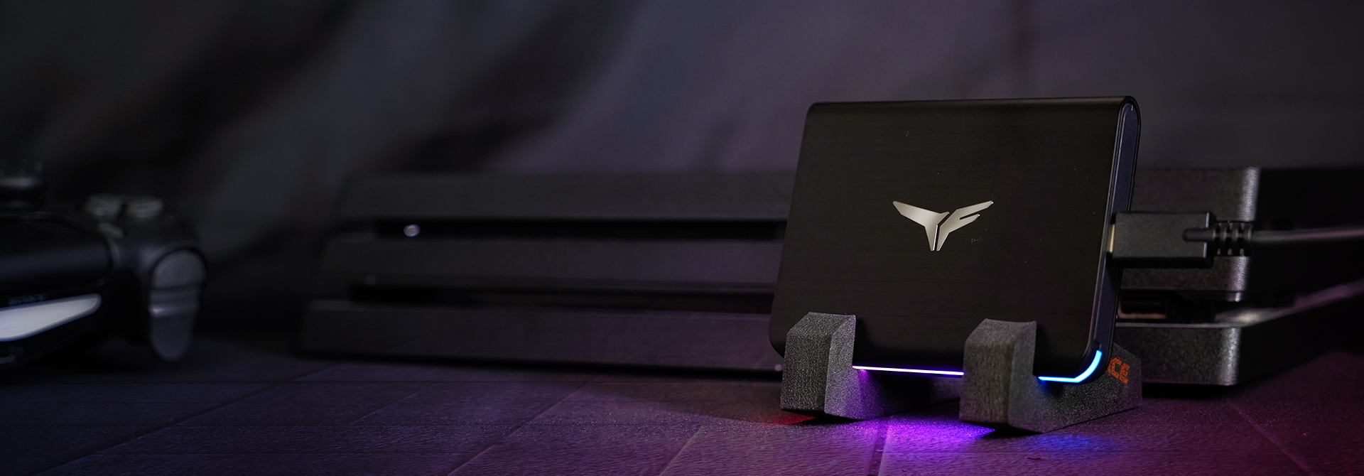 2021 red dot product design award，RGB SSD，Solid state disk，