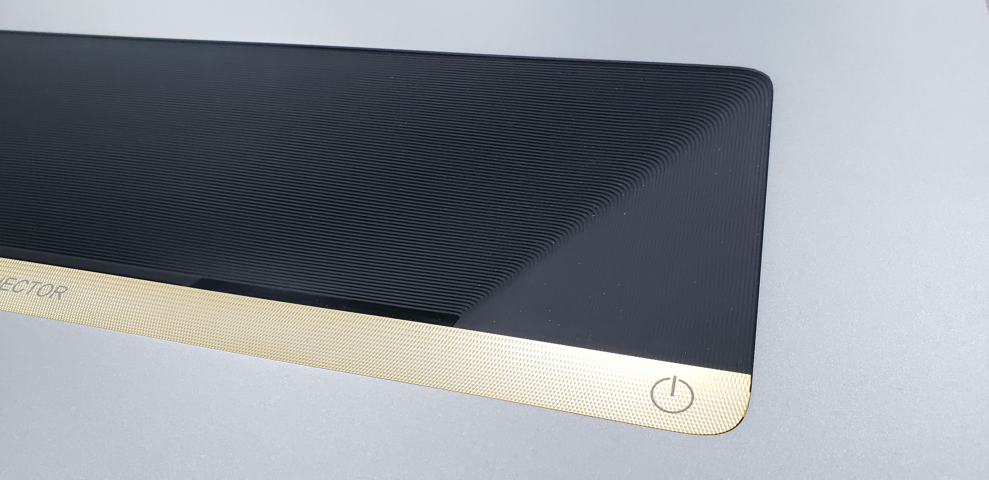 2021 red dot product design award，Projector，Cinema Projector D30，