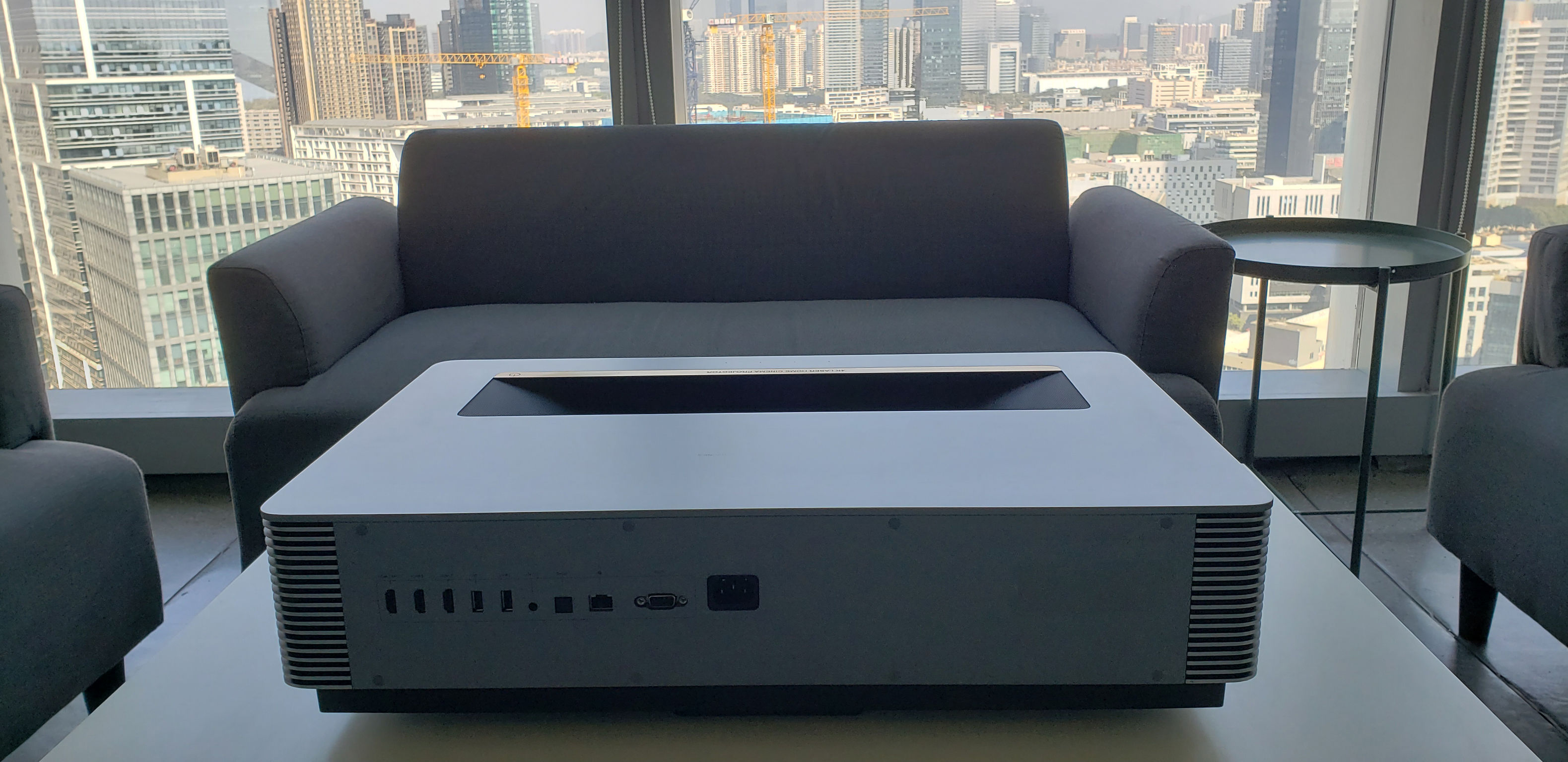 2021 red dot product design award，Projector，Cinema Projector D30，