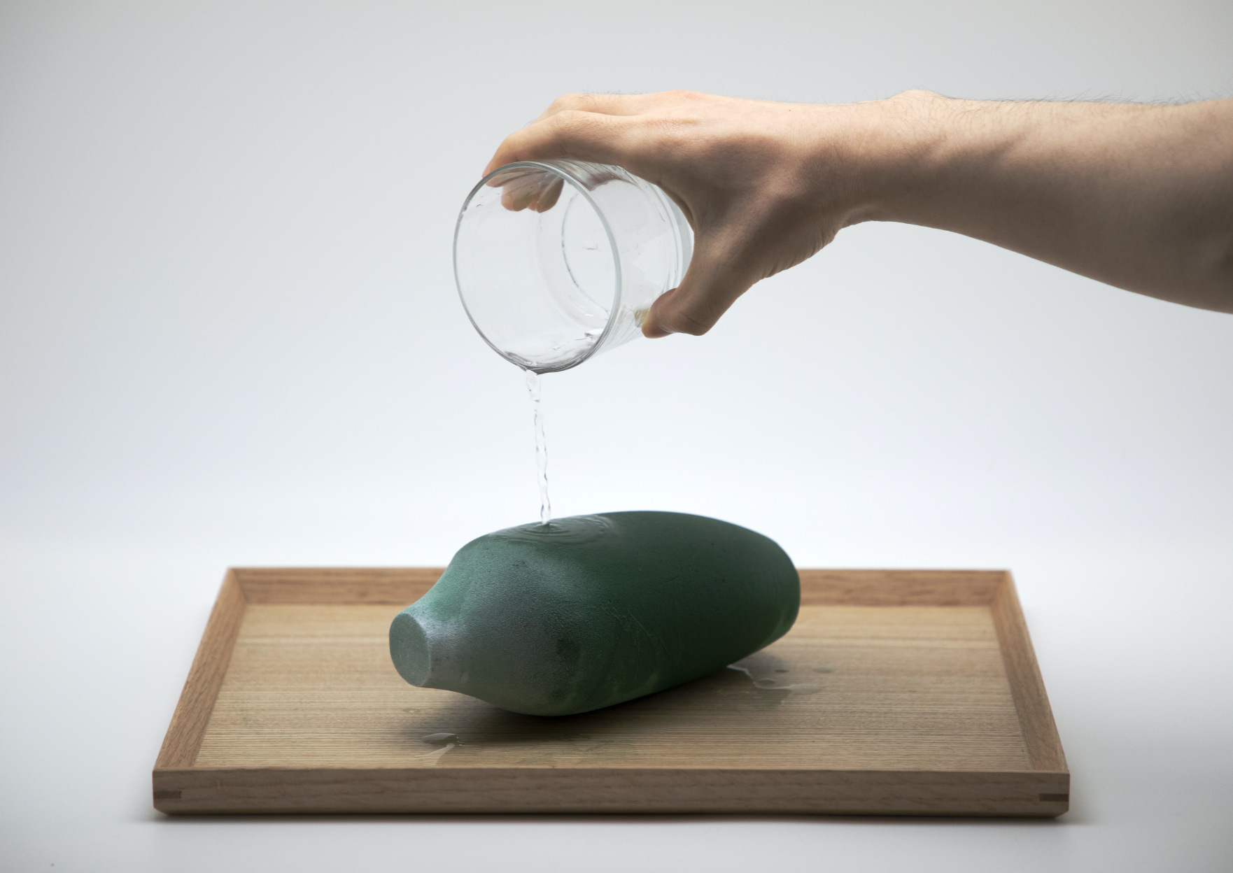 vase，foam，flower arrangement，Material Science，