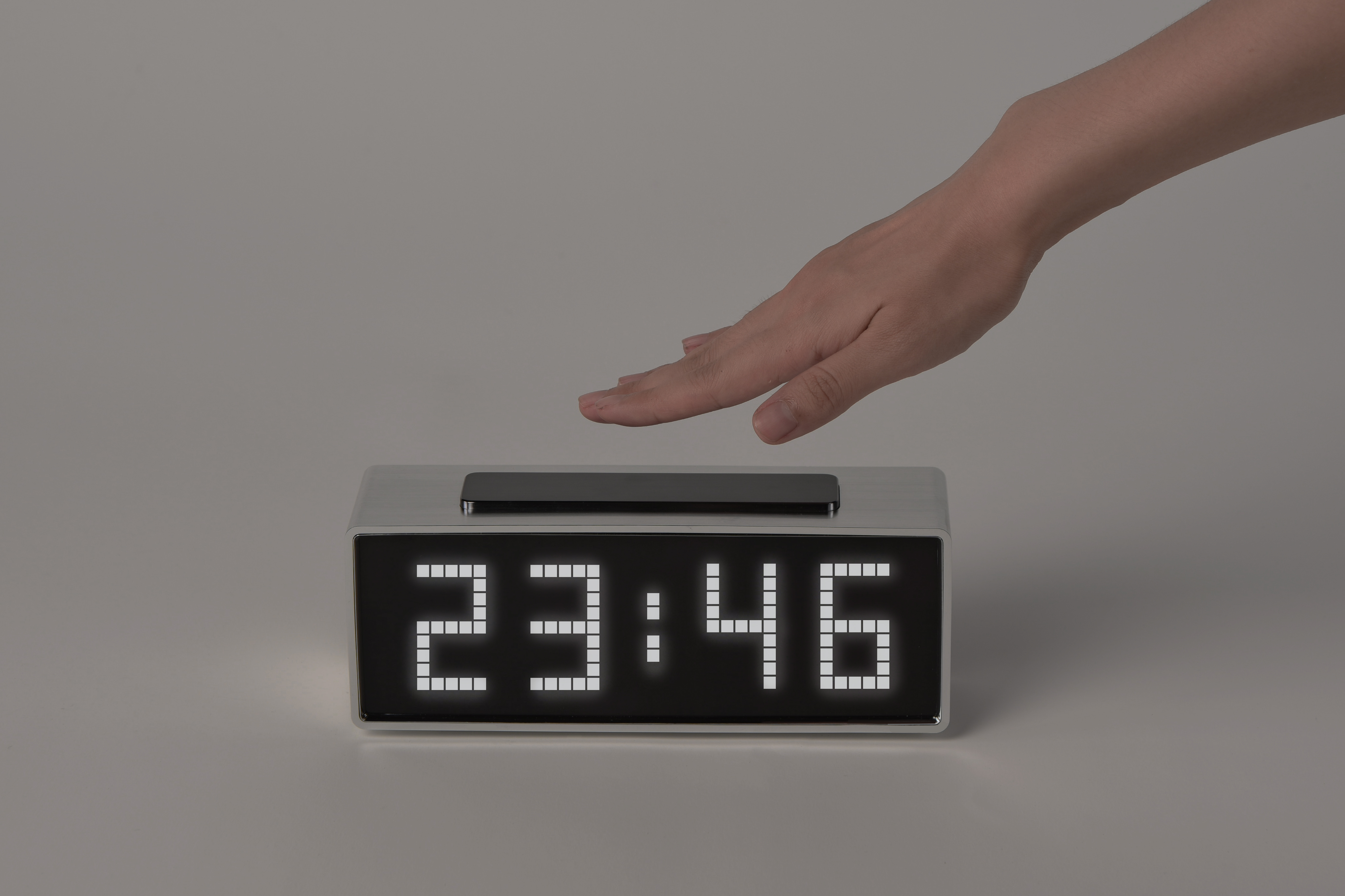 Graduation exhibition，Clock，lighting，School of industrial design, Guangzhou Academy of Fine Arts，