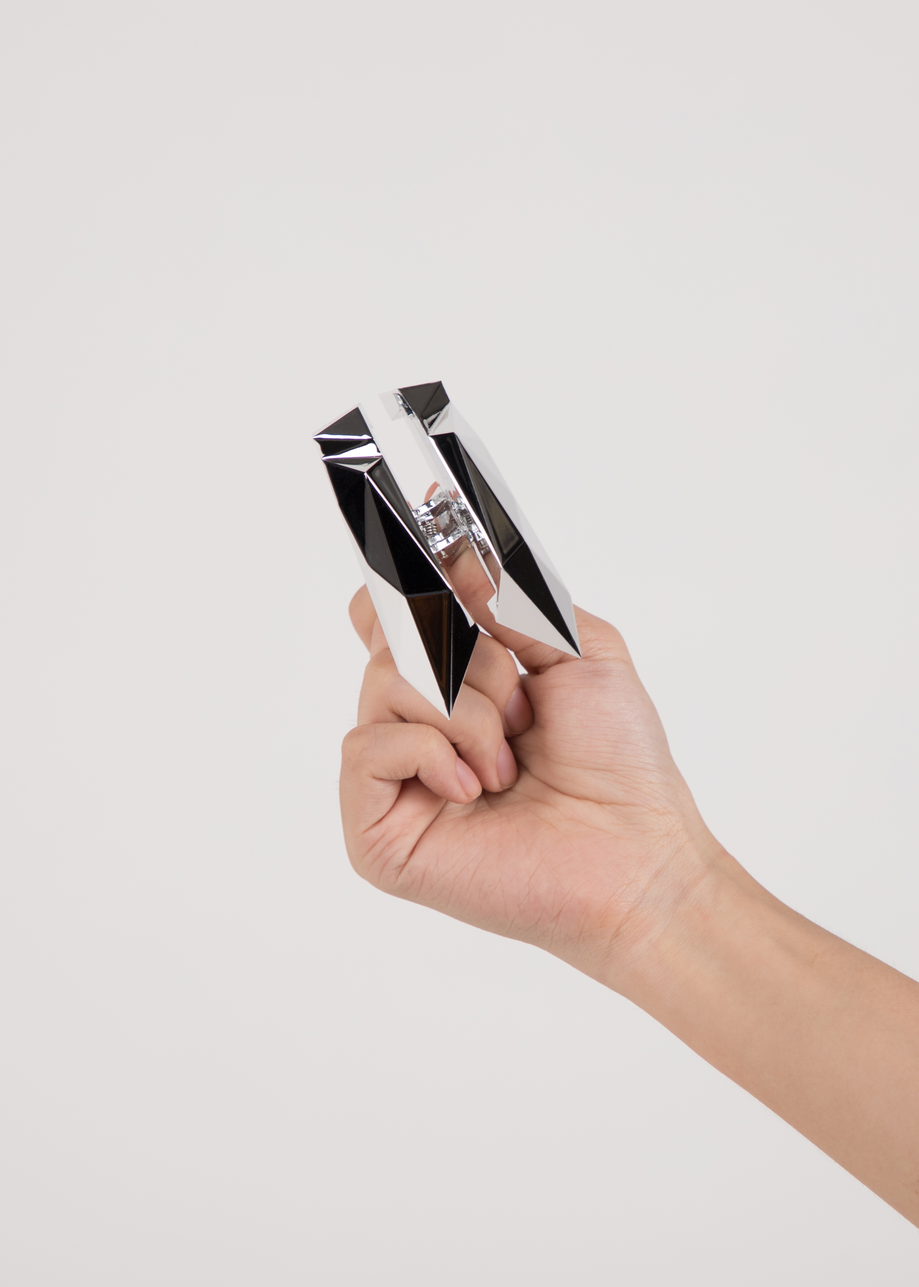 Graduation exhibition，School of industrial design, Guangzhou Academy of Fine Arts，Metal，Reflection，