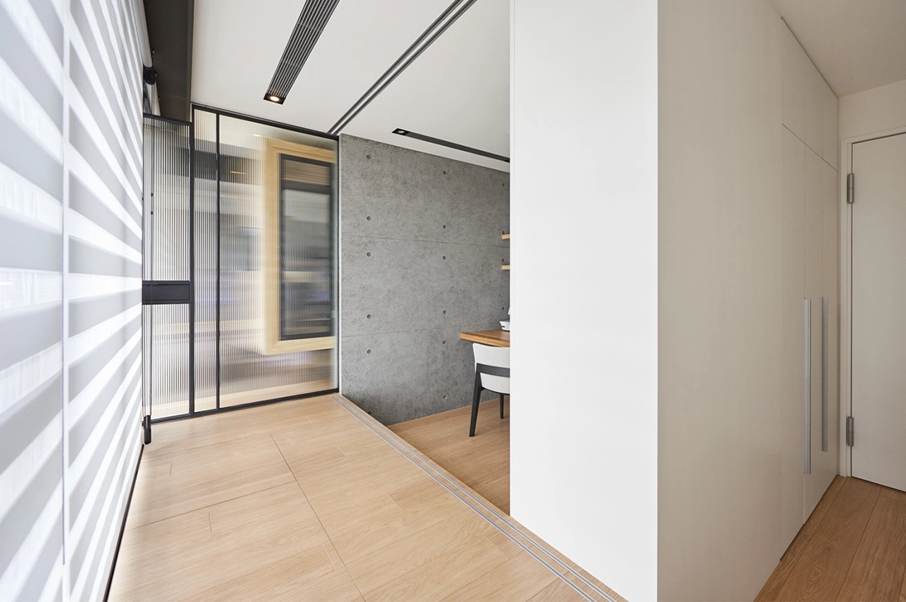 apartment，Glass cabin，cat，