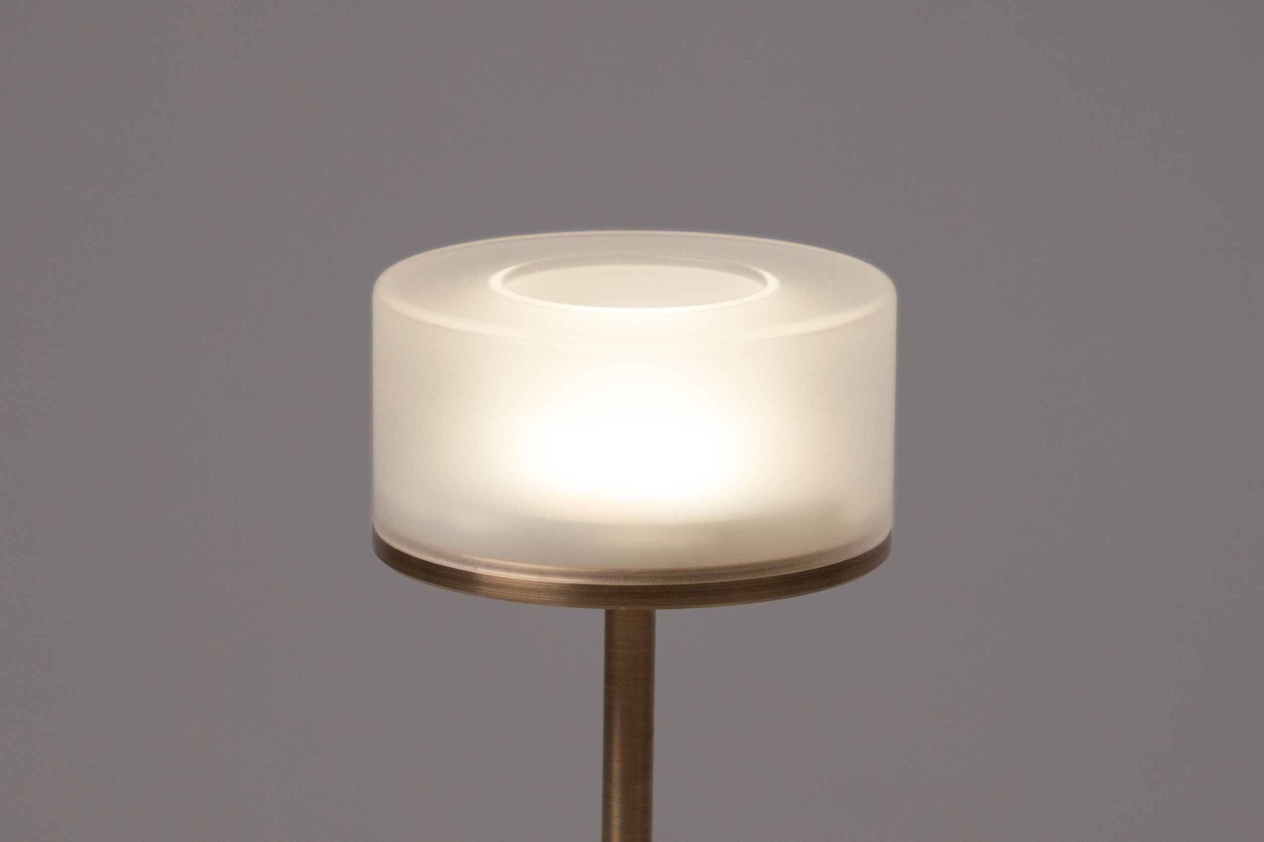 Graduation exhibition，School of industrial design, Guangzhou Academy of Fine Arts，Candlestick lamp，Ritual sense，