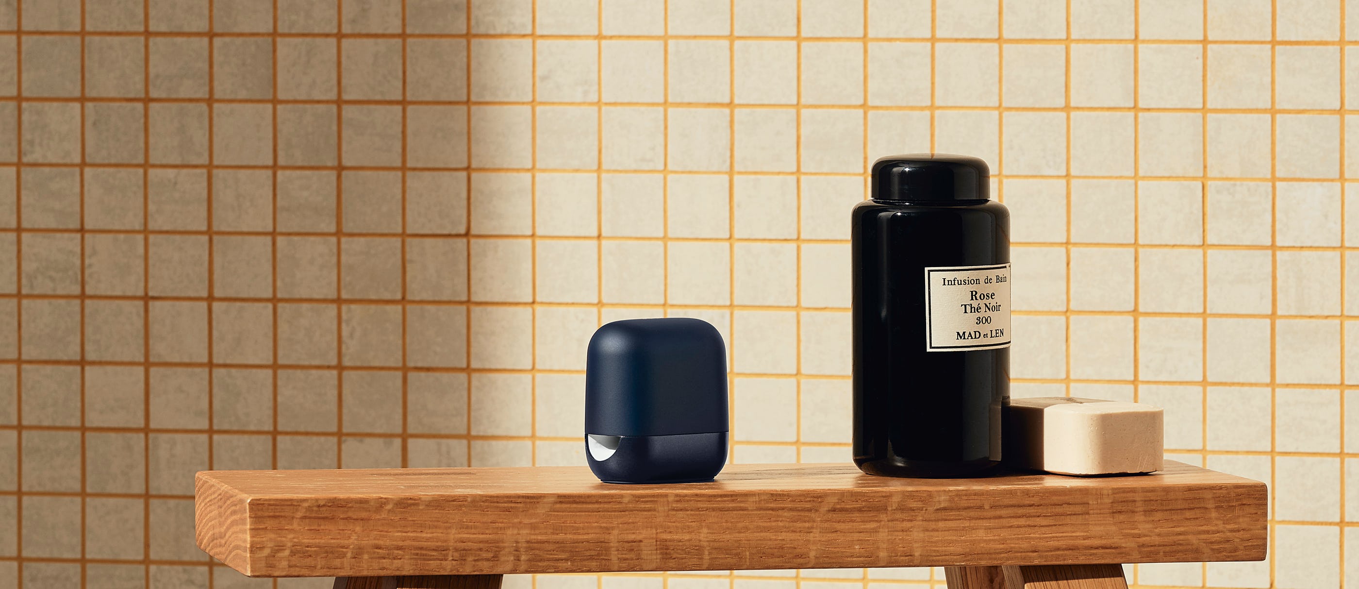 Pregnancy test，saliva，Bluetooth，2021 red dot product design award，