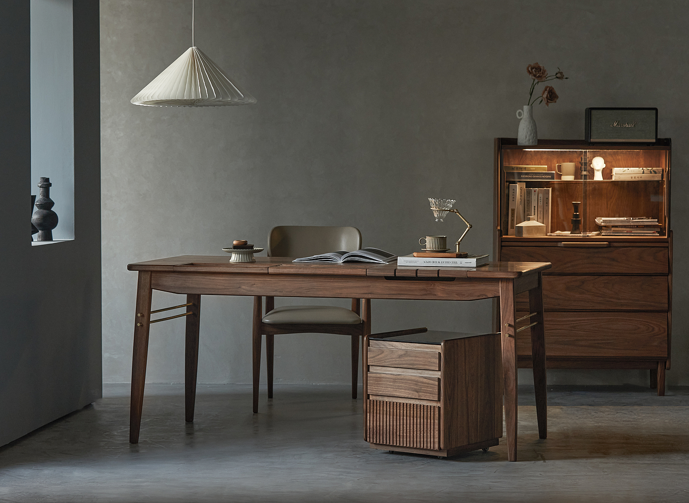 Furniture designer Ren Mengying，