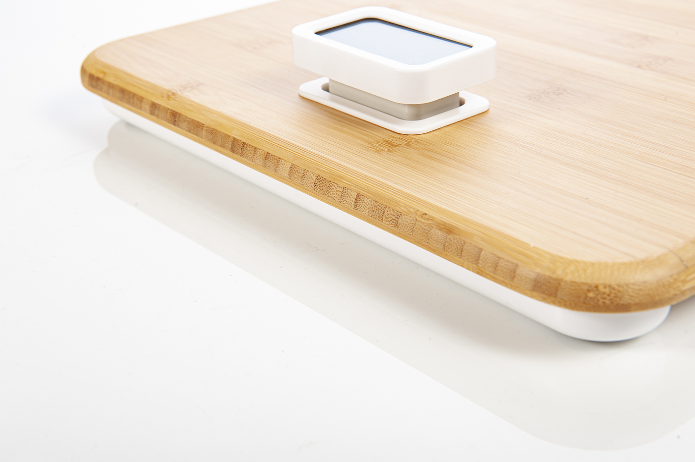 2021 red dot product design award，Electronic scale，No battery，Bamboo system，