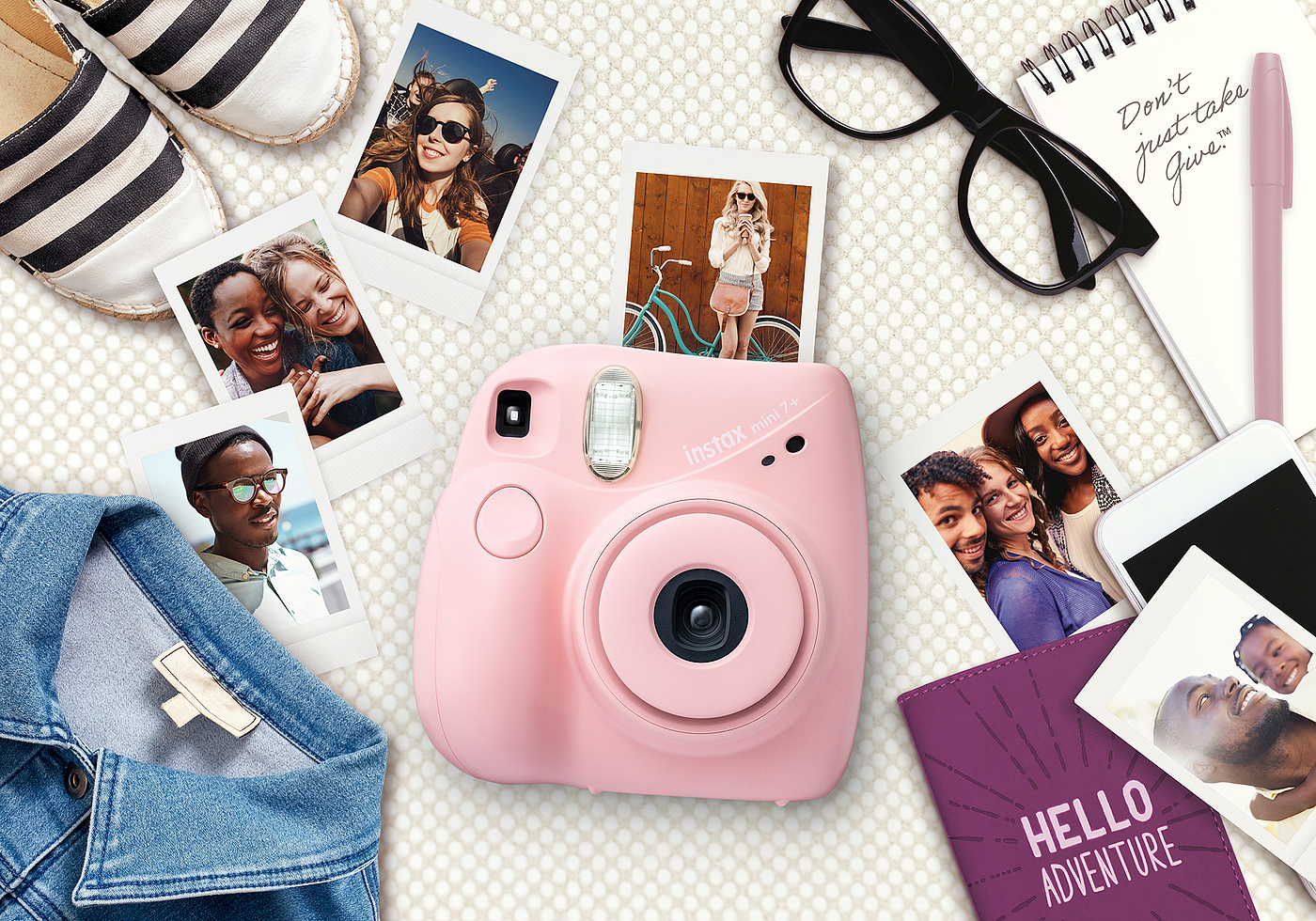 2021 red dot product design award，instax mini 7+，camera，Instant camera，Polaroid，