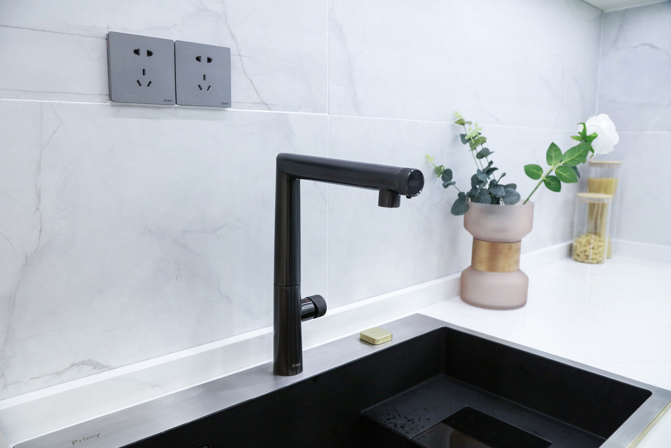 water tap，kitchen，Simplicity，2021 red dot product design award，