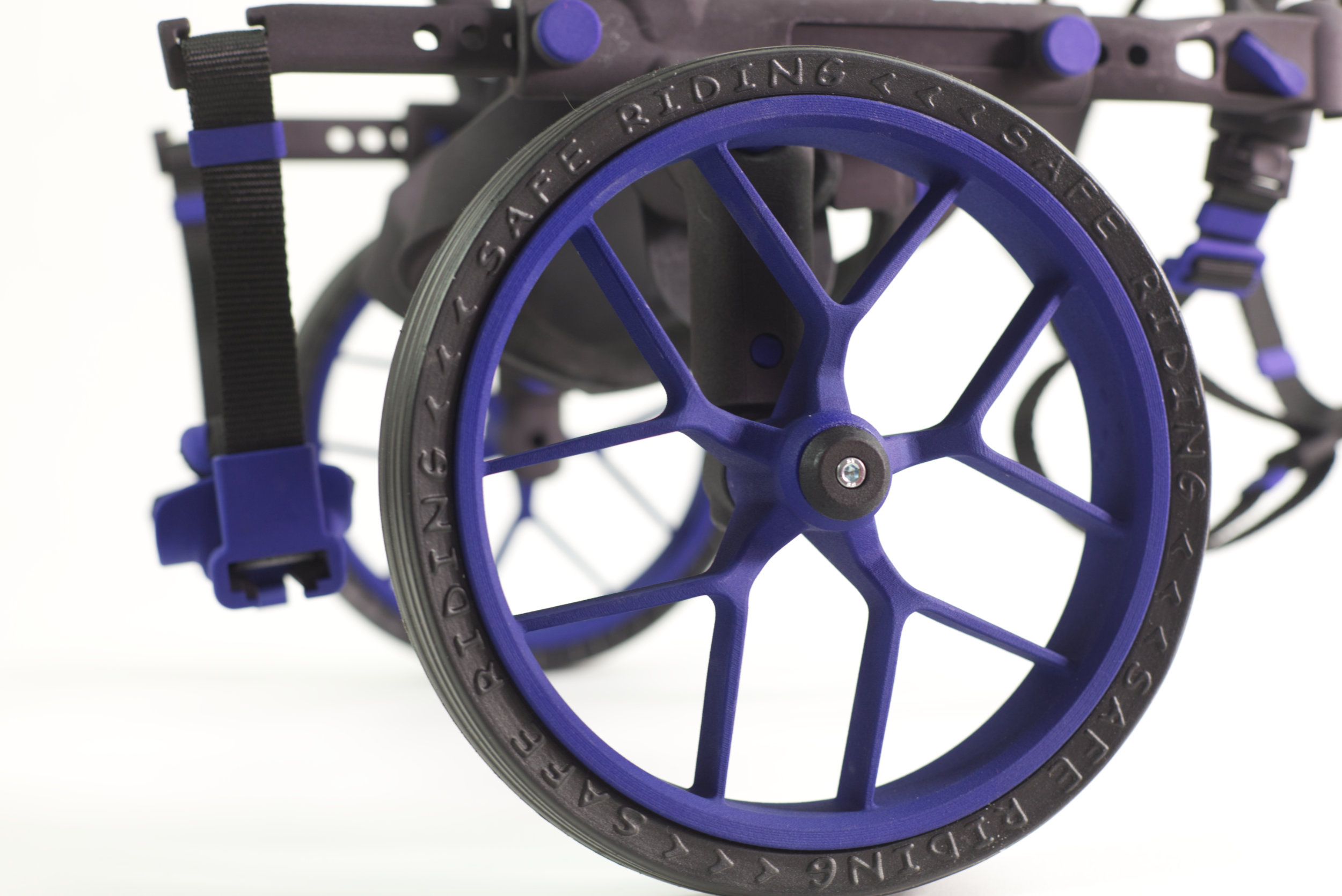 2021 red dot product design award，AnyoneGo，3D printing，Disabled dog wheelchair，Pets，