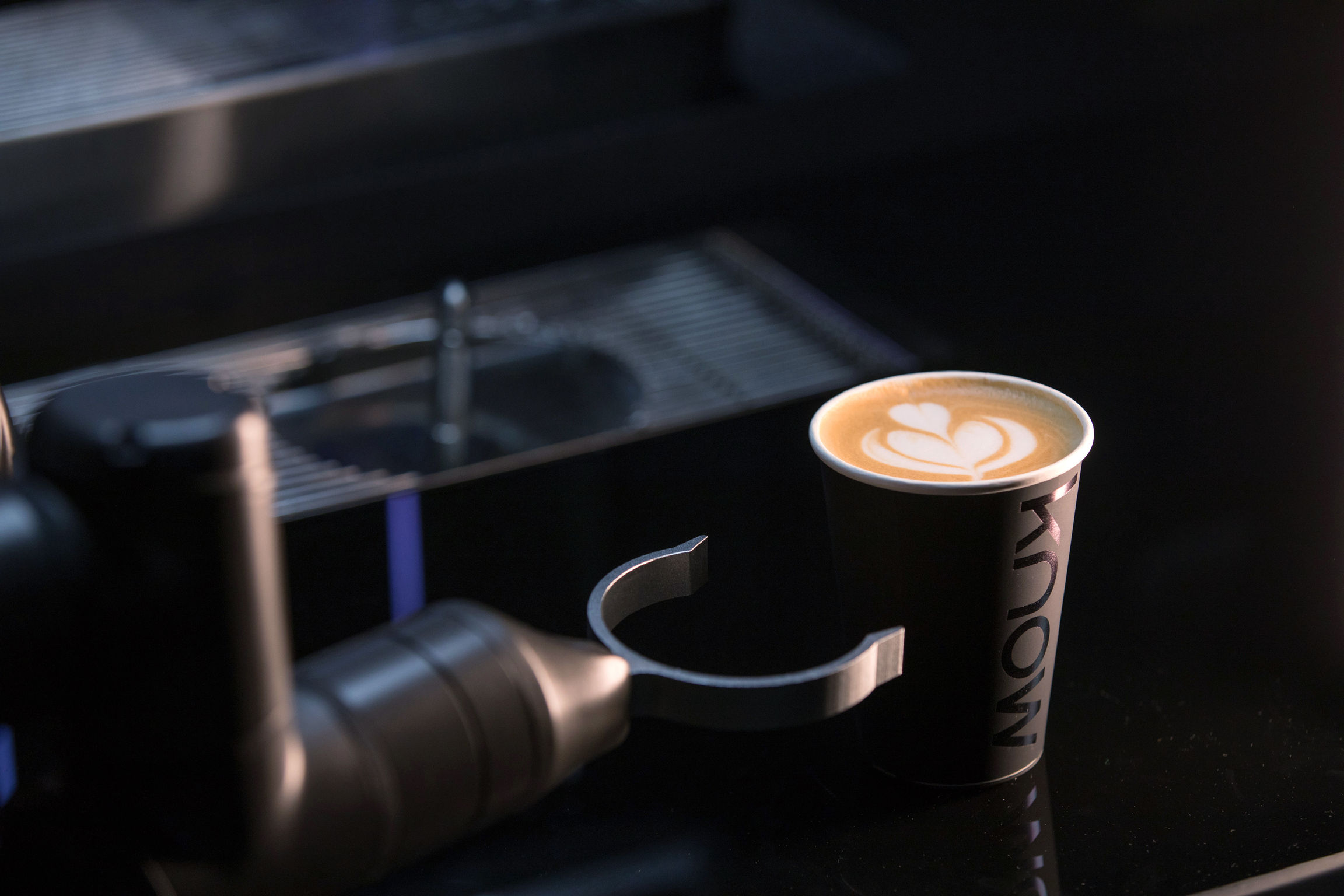 Coffee making，robot，artificial intelligence，2021 red dot product design award，