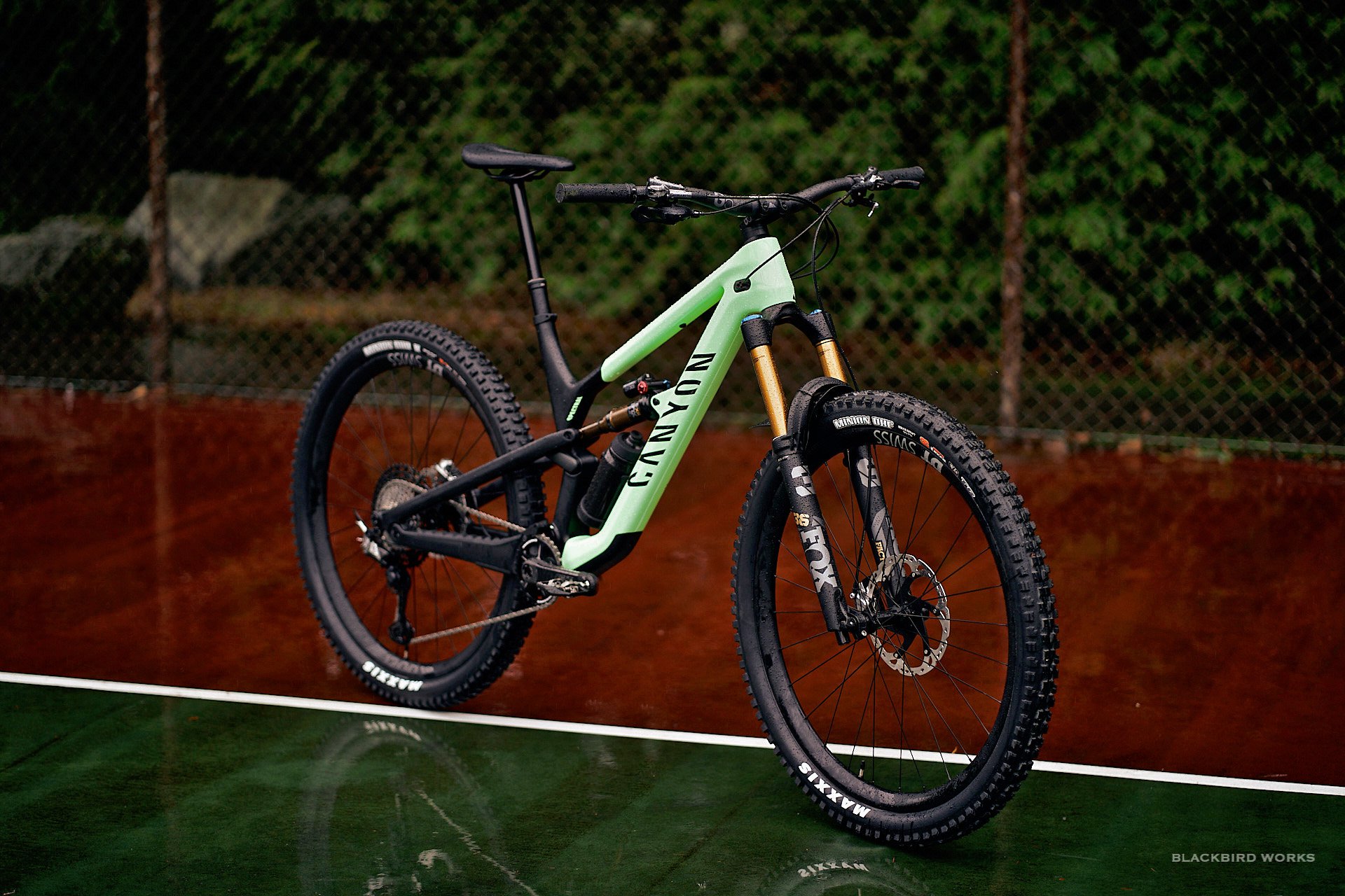 Spectral 29，Mountain Bike，vehicle，2021 red dot product design award，