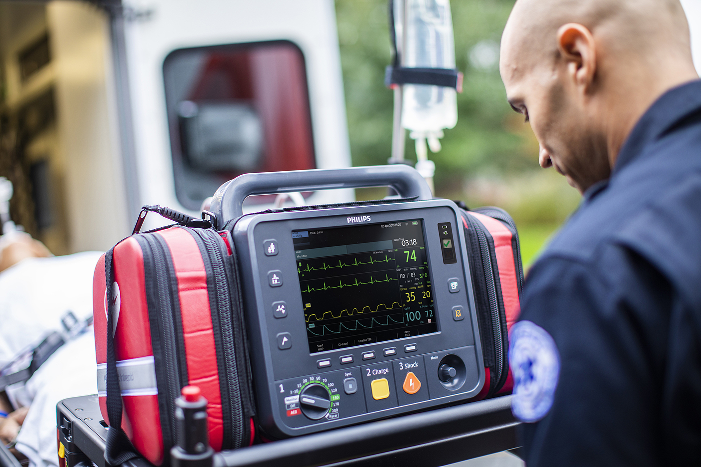 2021 red dot product design award，Defibrillator，Philips，philips，portable，