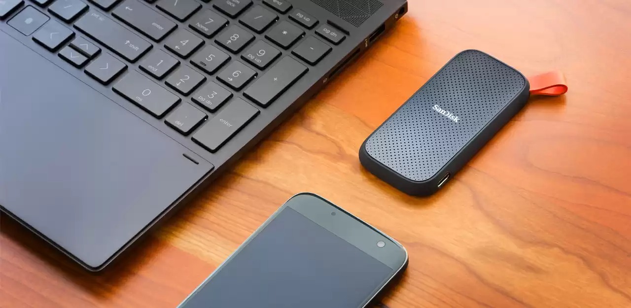 2021 red dot product design award，SanDisk SSD，Solid state disk，portable，