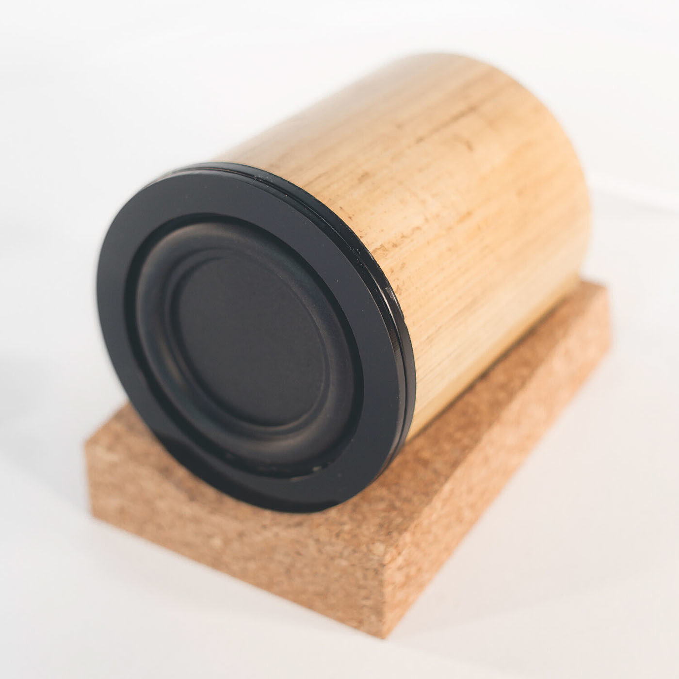 speaker，texture of material，environment protection，green，natural，