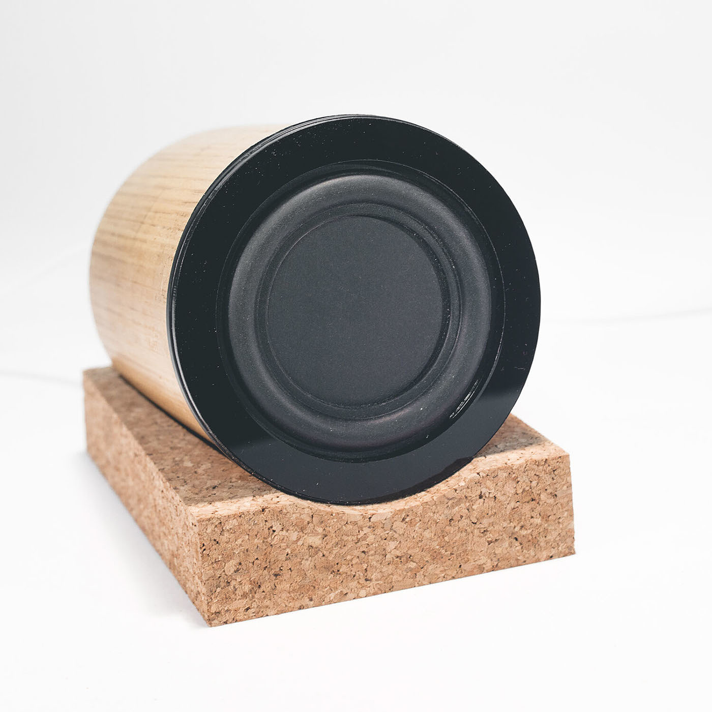 speaker，texture of material，environment protection，green，natural，