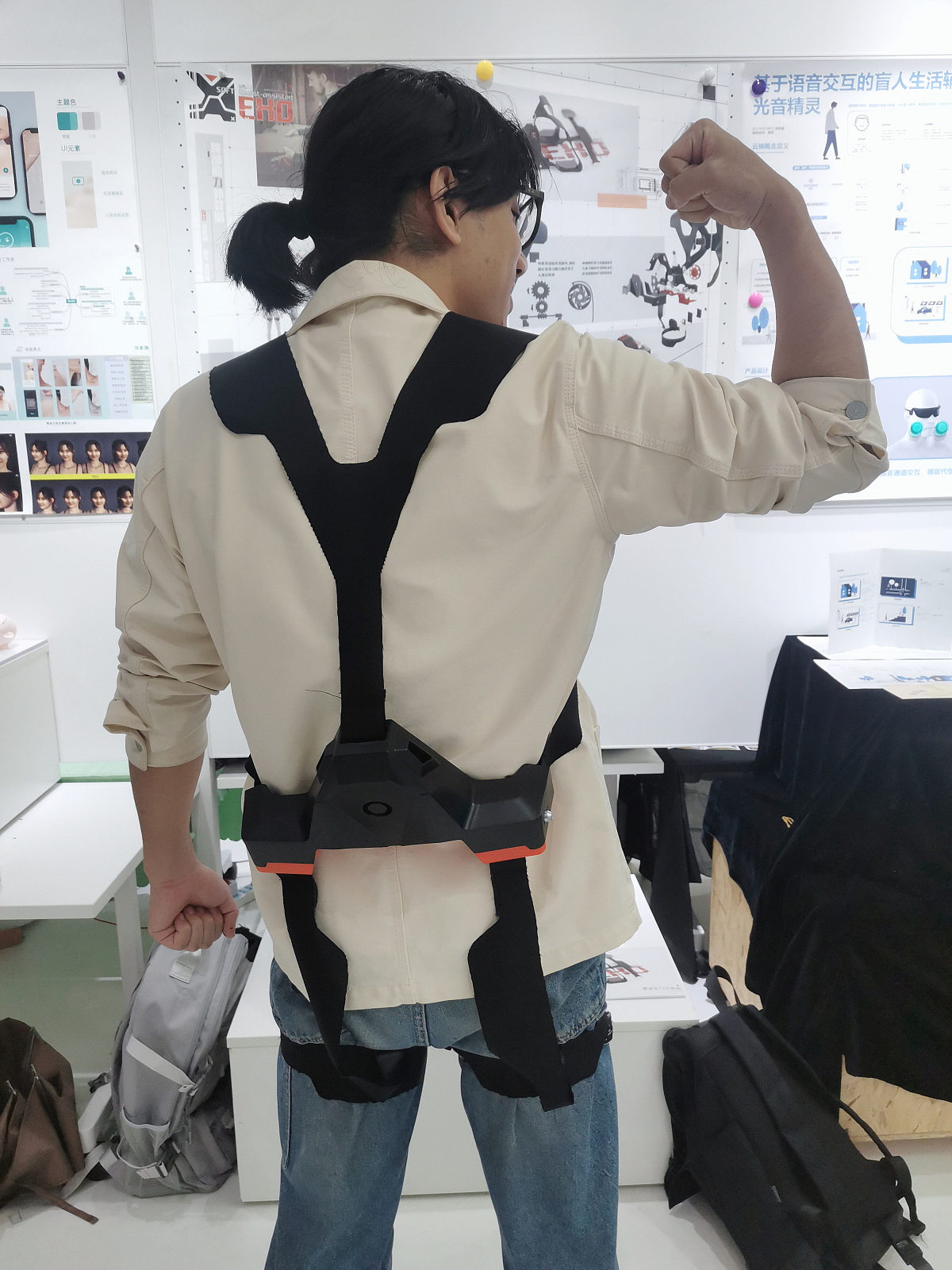 2021 undergraduate graduation design works，Graduation exhibition，School of Design, Hunan University ，Assist exoskeleton，robot，