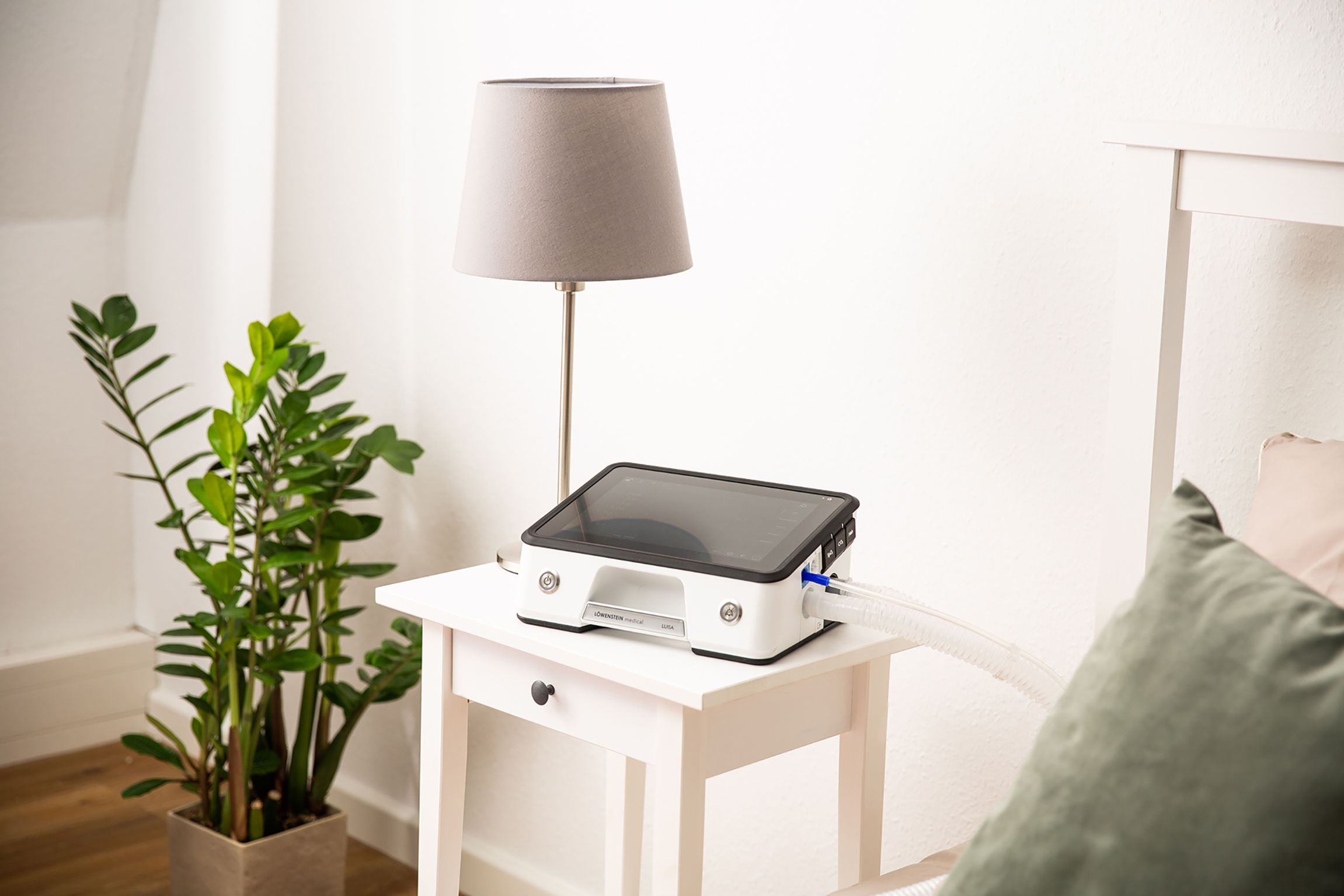 2021 red dot product design award，LUISA，portable，Household ventilator，