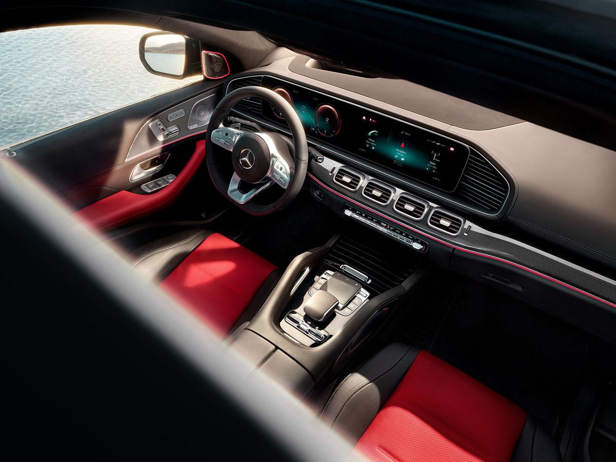 automobile，advertisement，Benz，