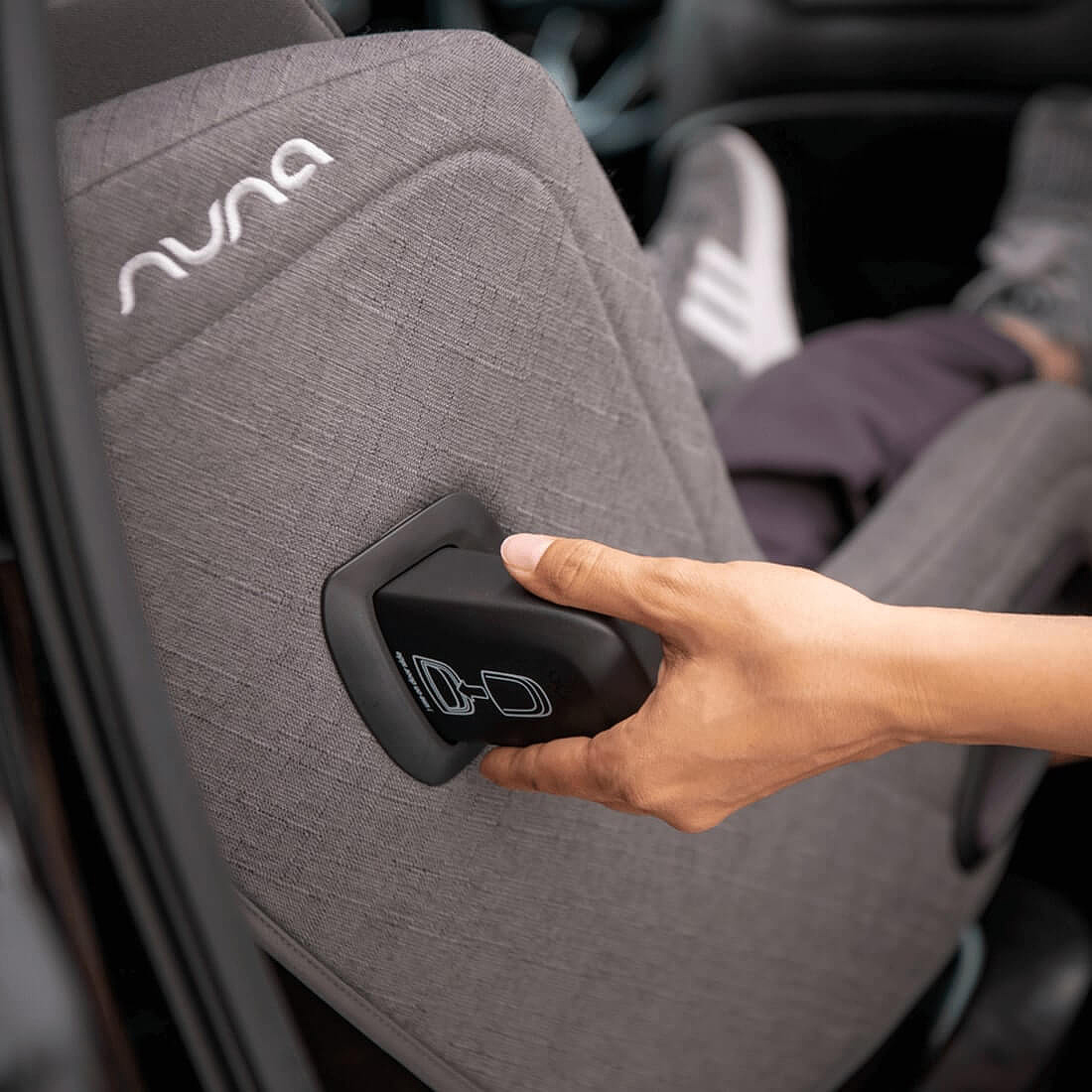 2021 red dot product design award，TODL™ next，Child car safety seat，in，