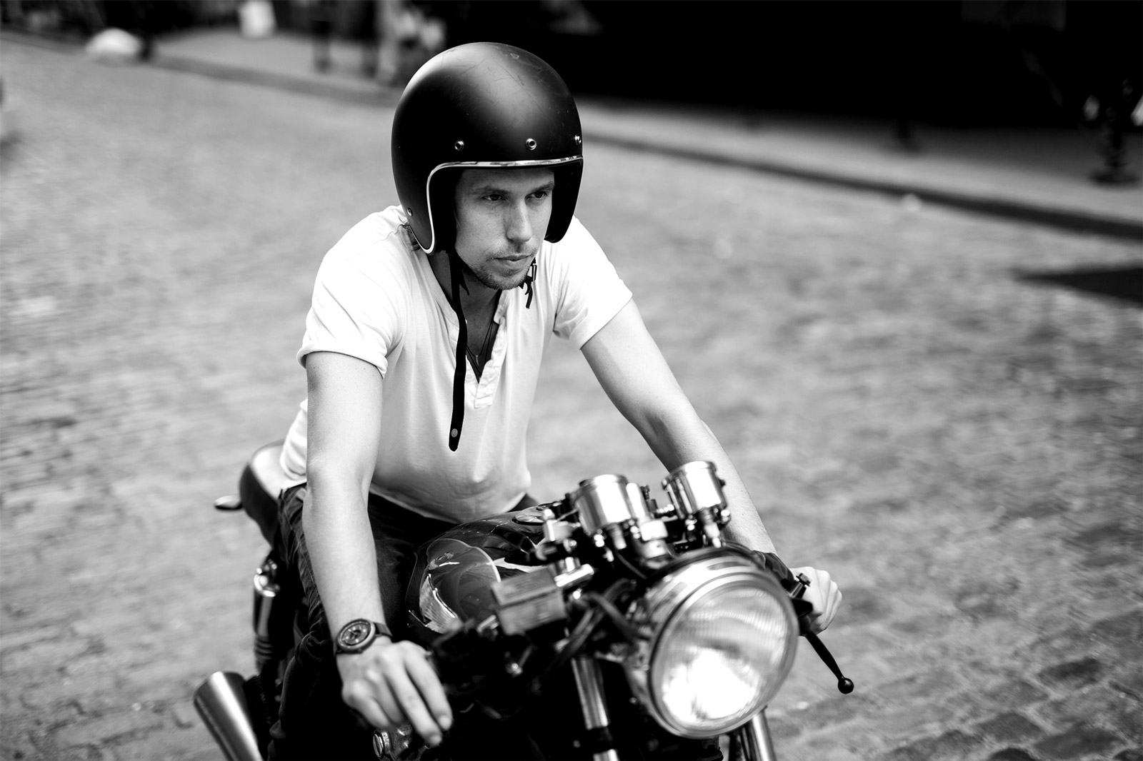 Racing driver，black，Cafe racing，Wrist watch，gules，Overdrive，