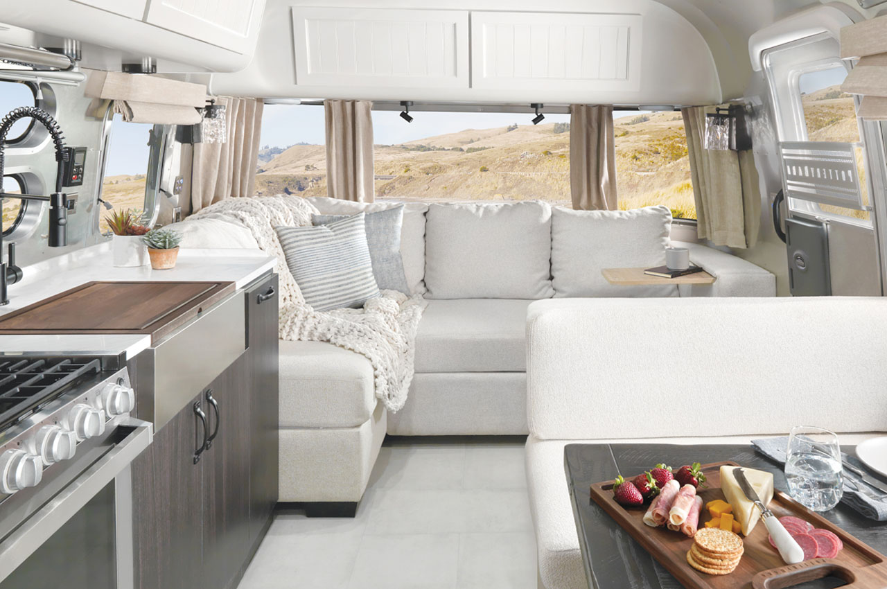 Touring car，camping，multi-function，