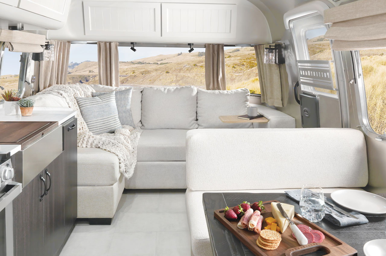 Touring car，camping，multi-function，