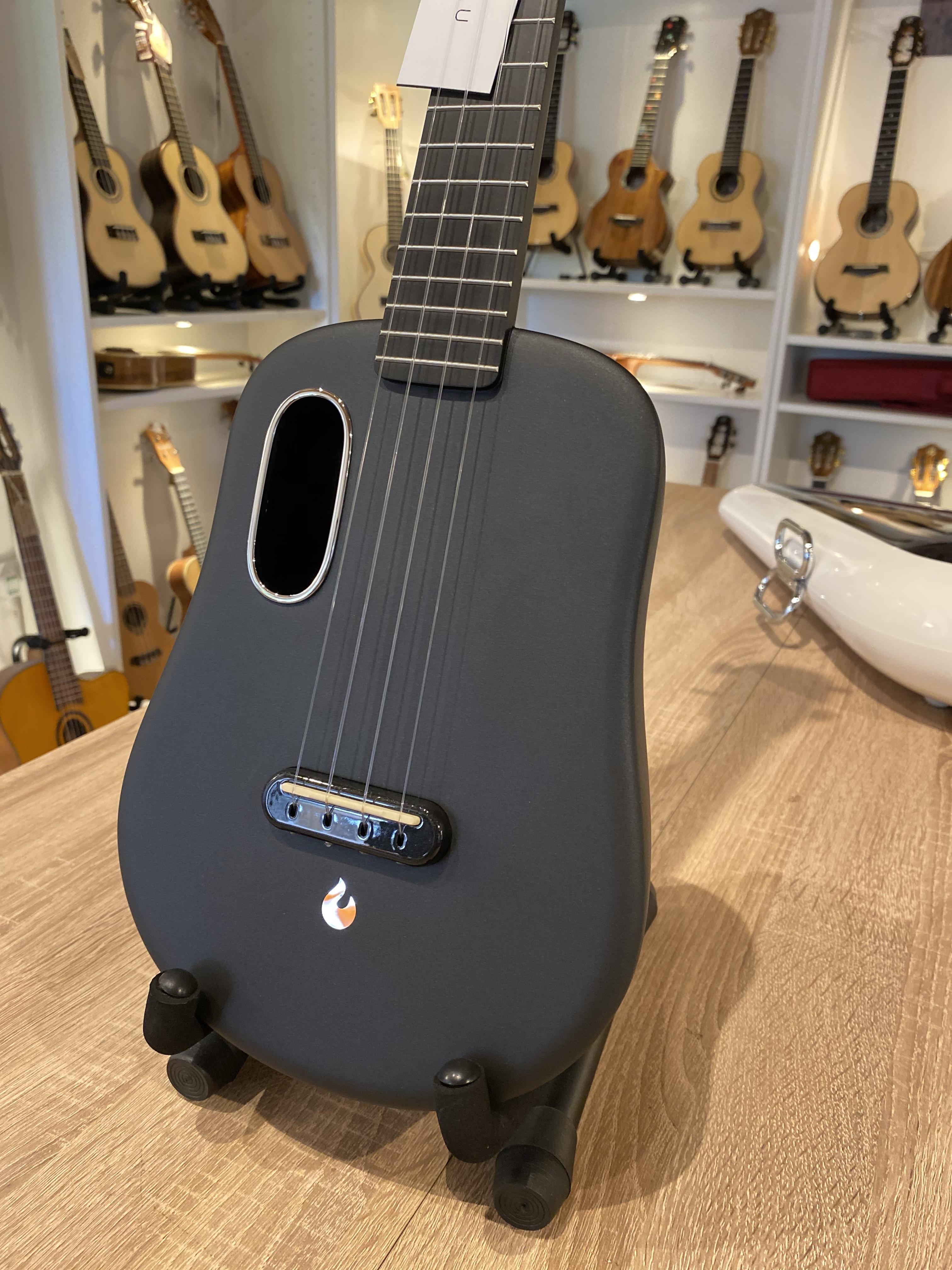 ukulele，intelligence，carbon fibre，LAVA MUSIC，2021 red dot product design award，