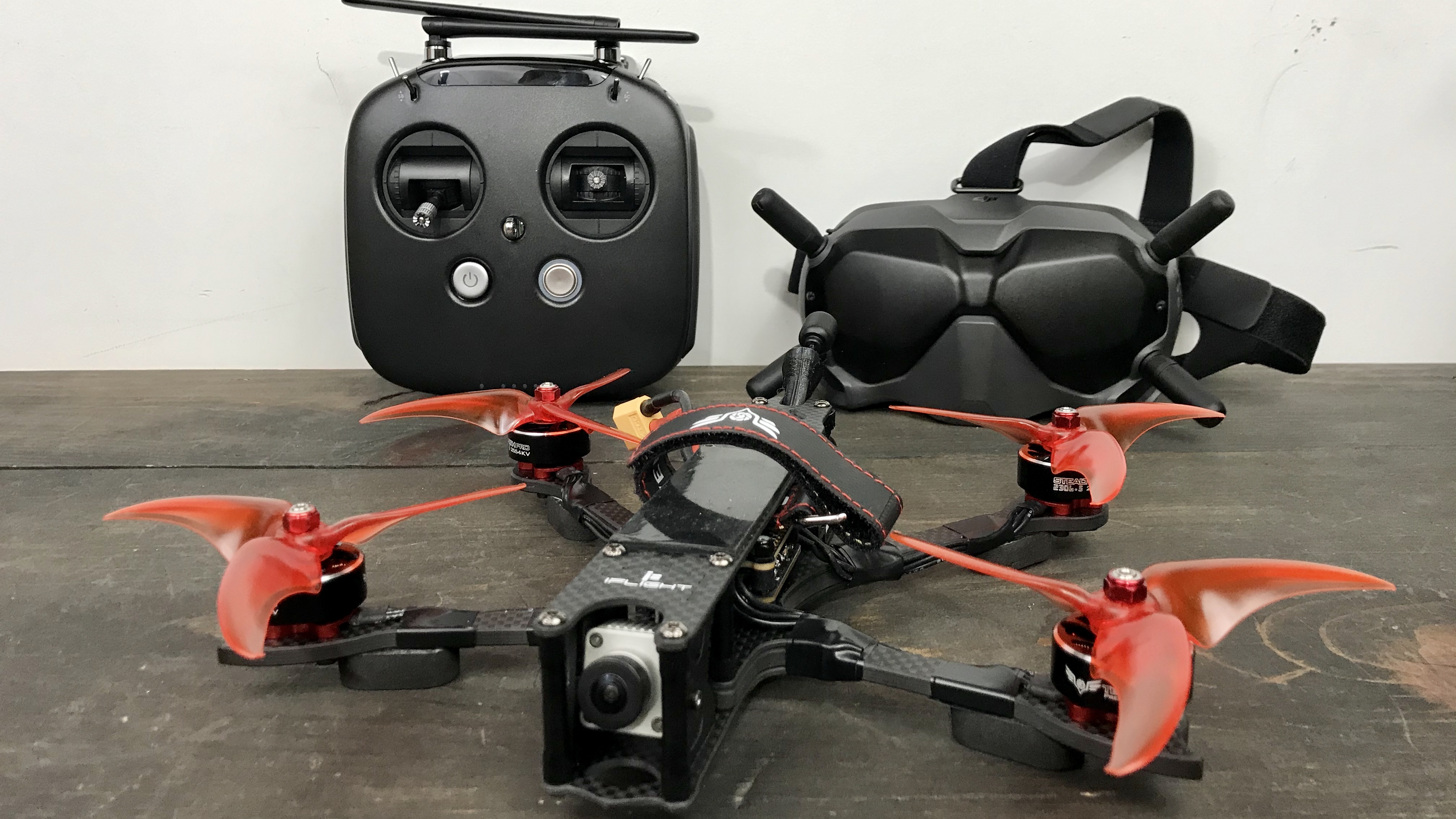 UAV，dji ，2021 red dot product design award，
