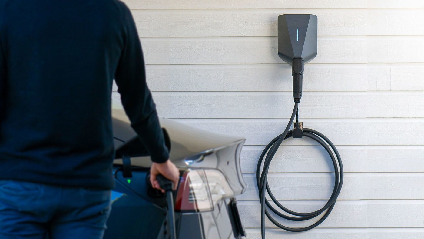 Car charging，robot，2021 red dot product design award，