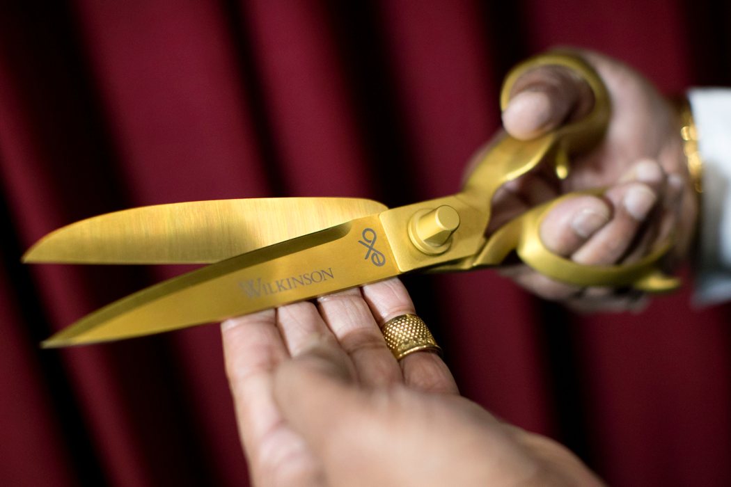 scissors，history，review，innovate，