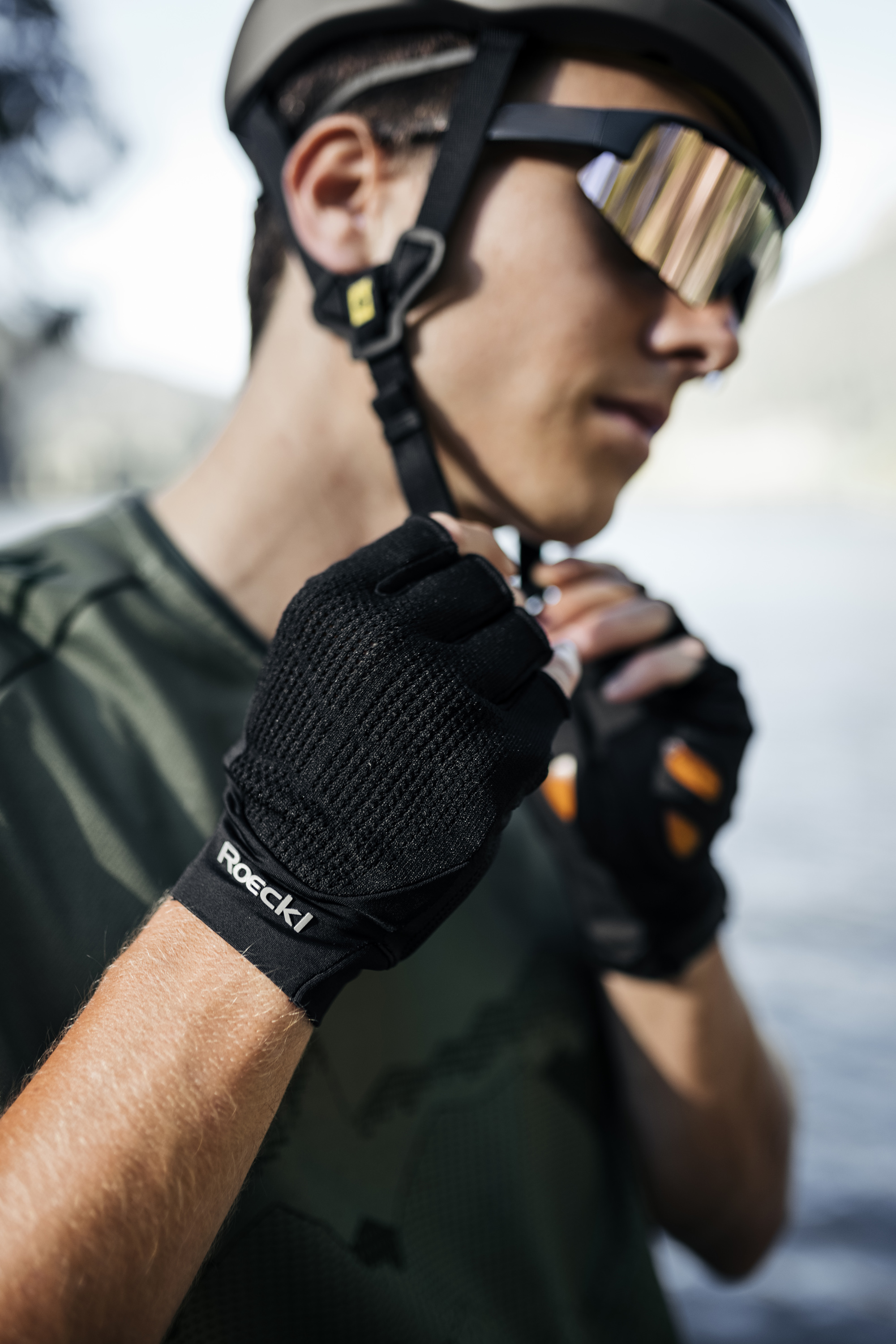 2021 red dot product design award，glove，BI-FUSION®，