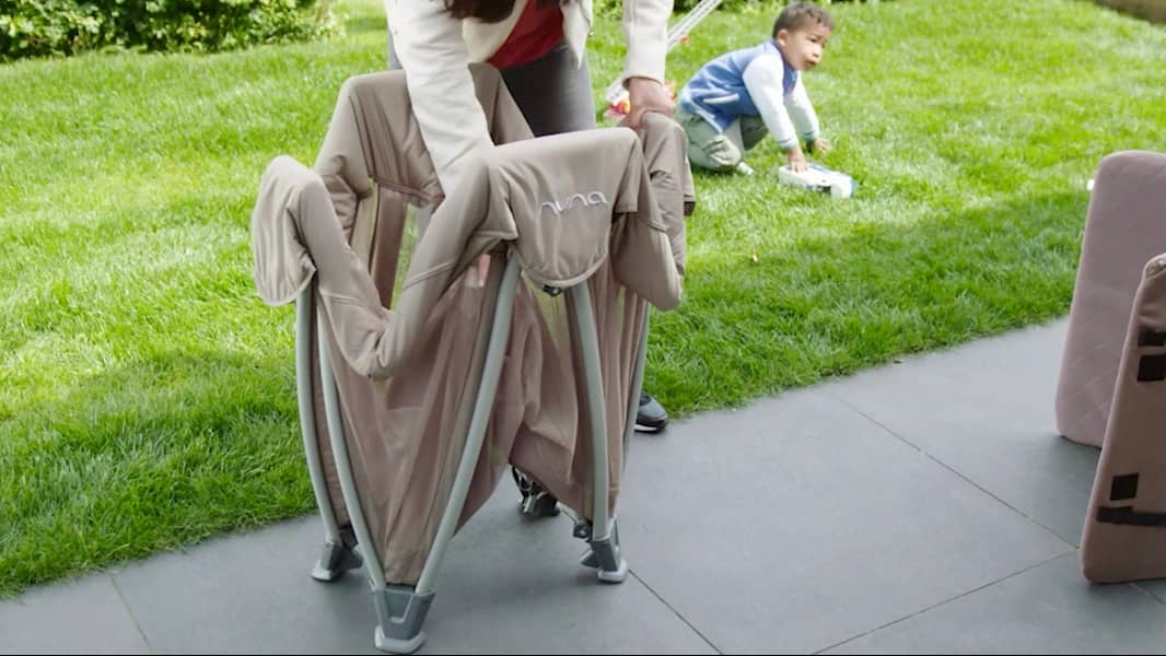 2021 red dot product design award，Seine Airlines，Baby bed，