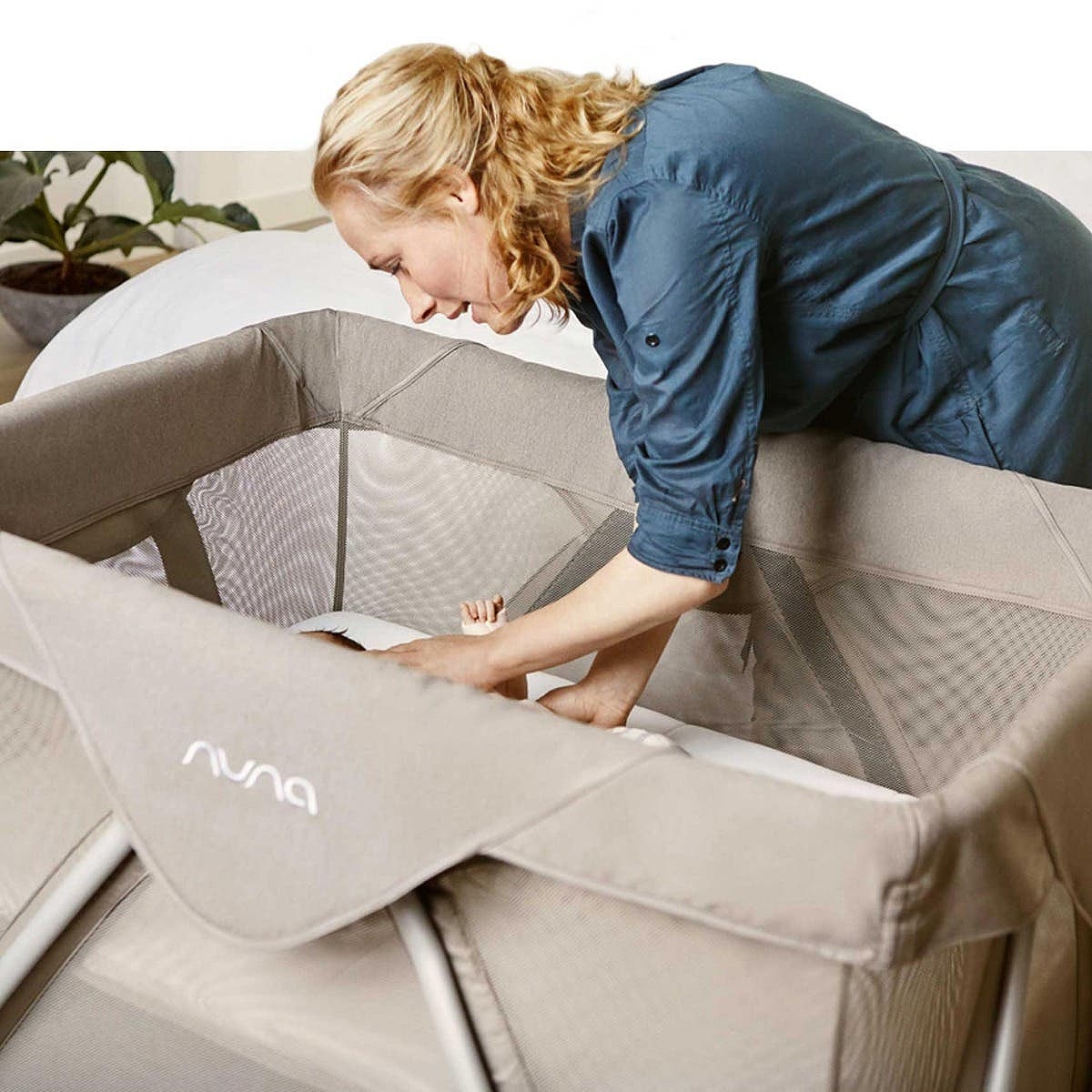 2021 red dot product design award，Seine Airlines，Baby bed，