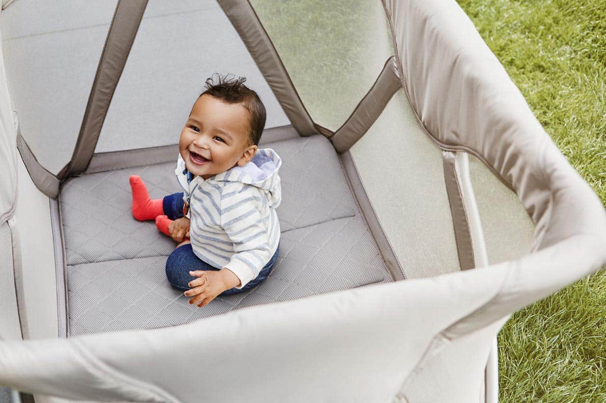 2021 red dot product design award，Seine Airlines，Baby bed，