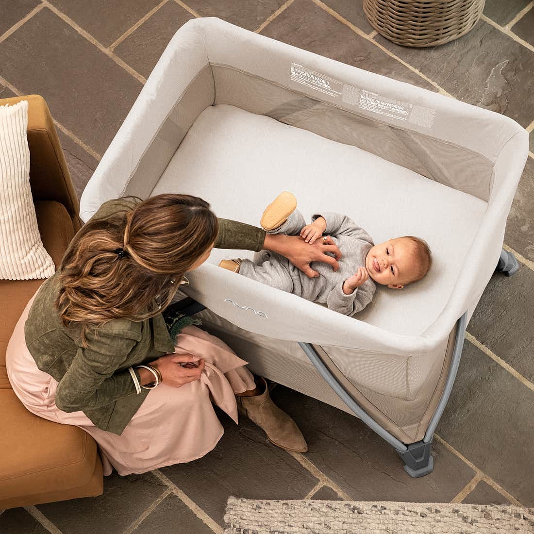 2021 red dot product design award，Seine Airlines，Baby bed，