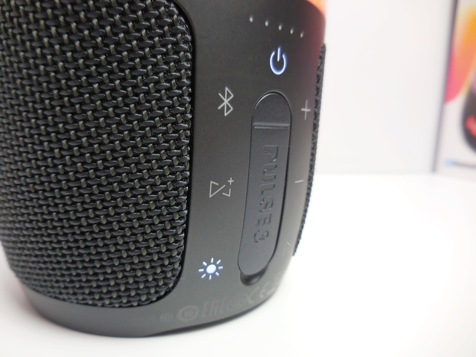 2017 red dot，Colorful lighting and sound，JBL Pulse 3，