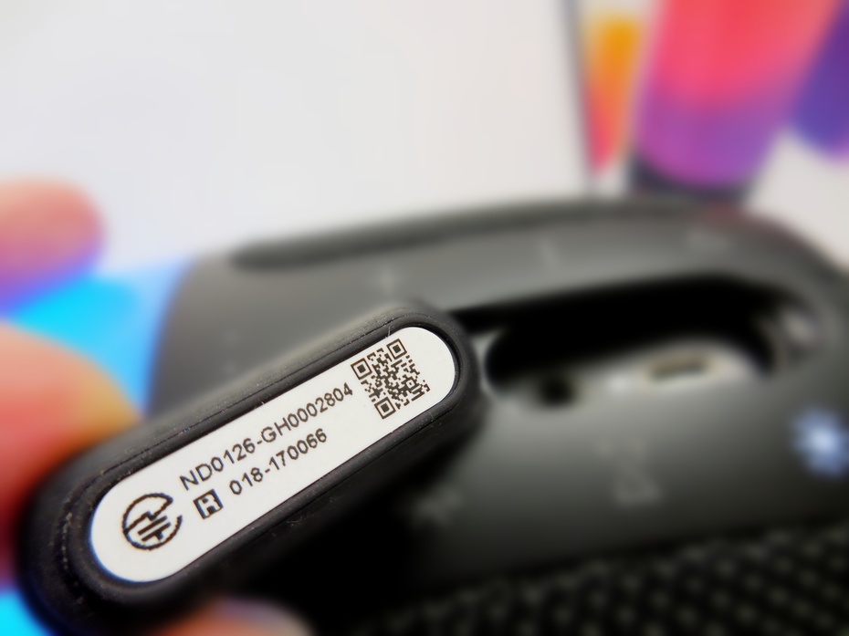 2017 red dot，Colorful lighting and sound，JBL Pulse 3，