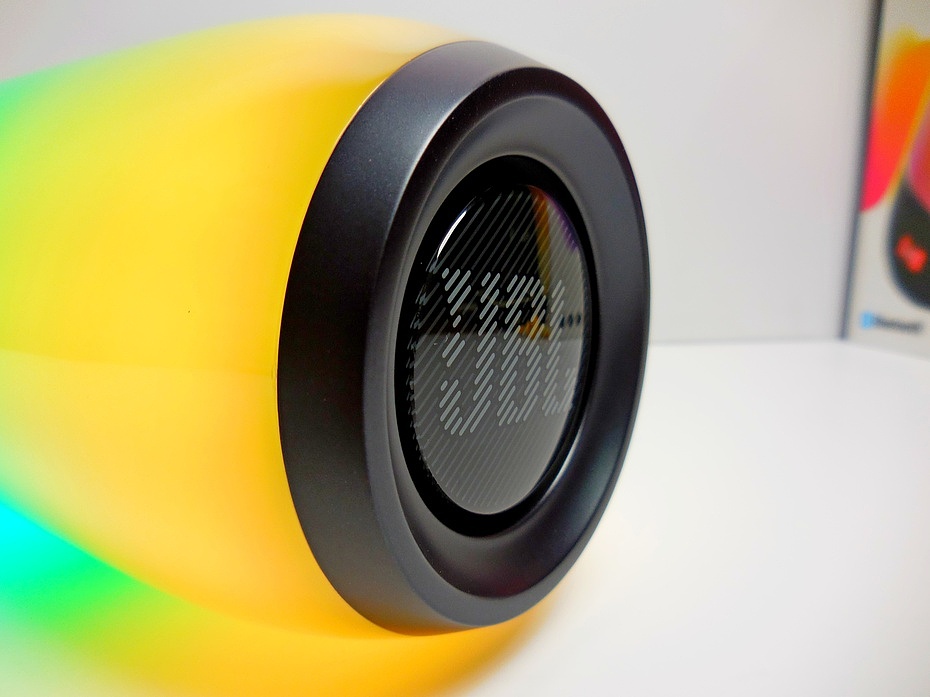 2017 red dot，Colorful lighting and sound，JBL Pulse 3，