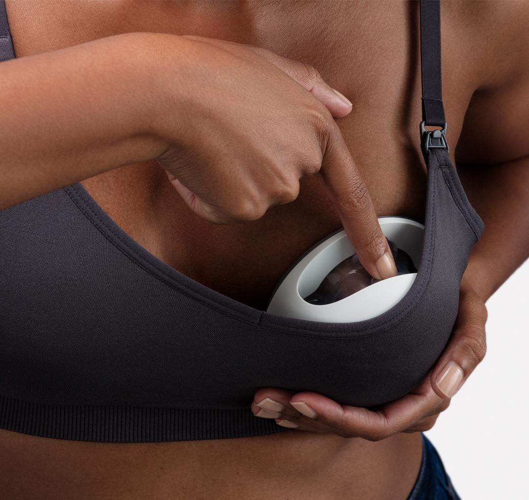 2021 red dot product design award，Elvie Curve，silica gel，Breast pump，