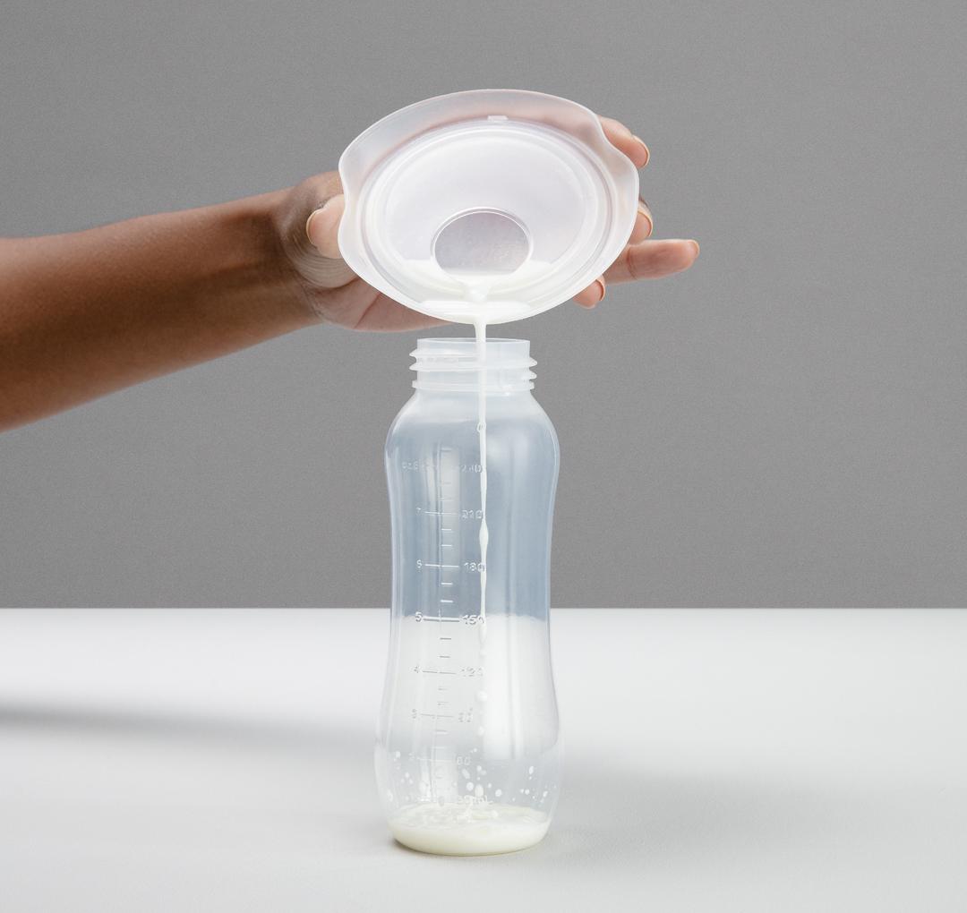 2021 red dot product design award，Elvie Catch，Breast milk collection cup，