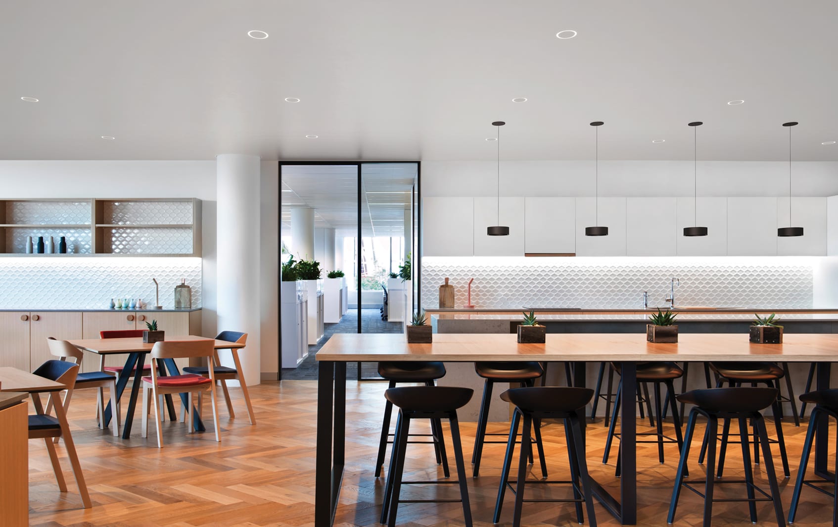 2021 red dot product design award，Lighting series，Portal，