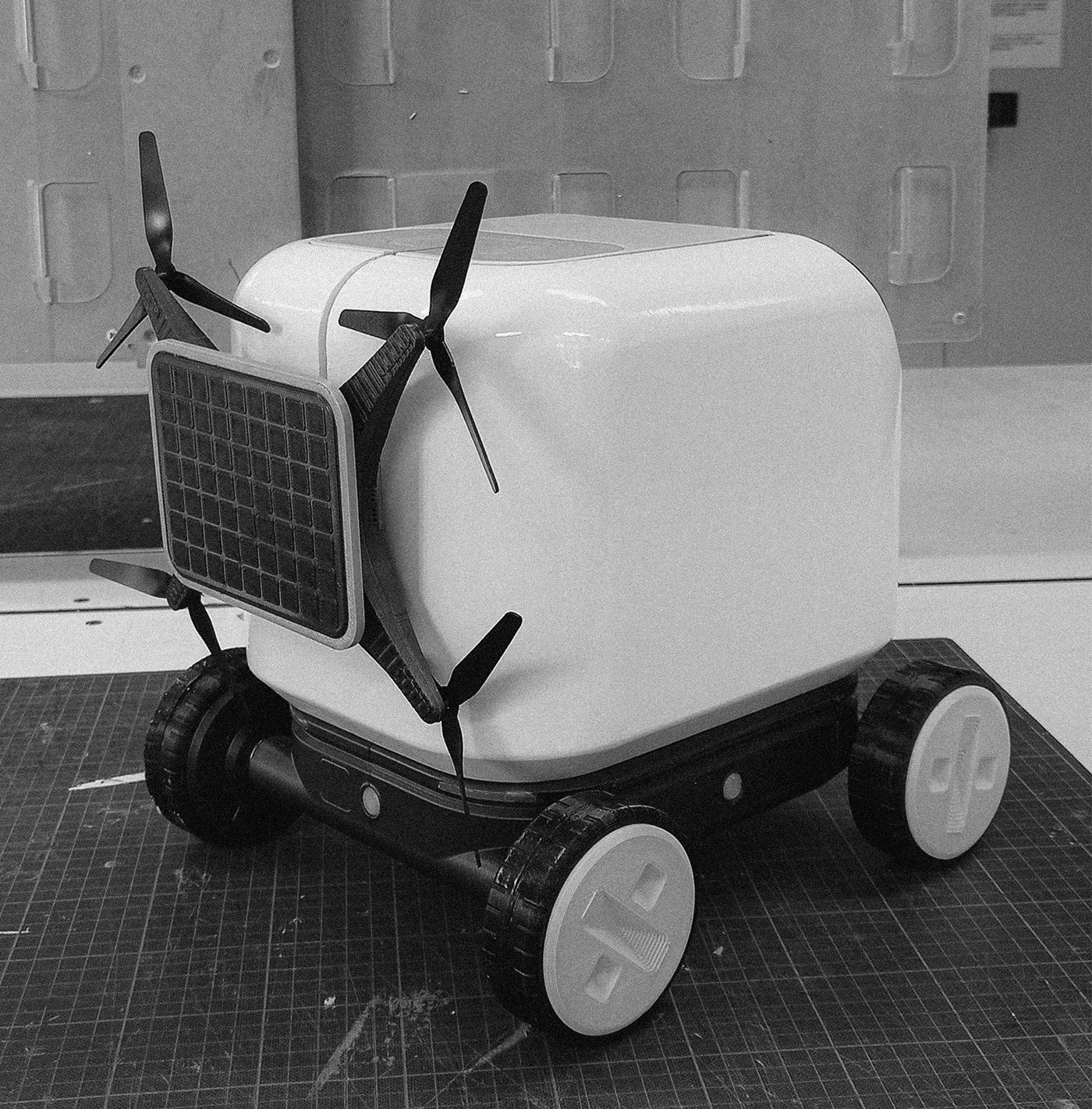 + DROBO，intelligent robot，conceptual design，